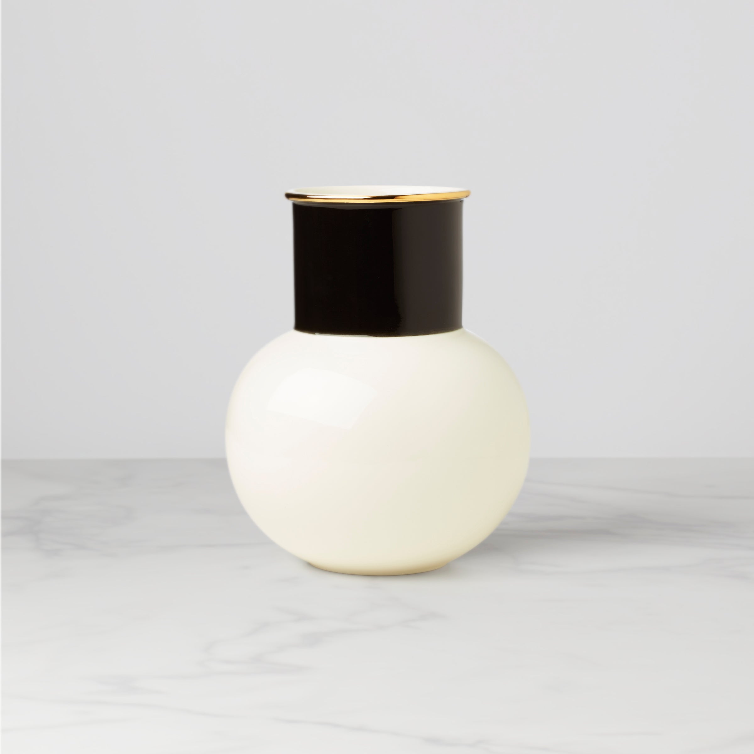 Elegant White & Black Bouquet Vase - Modern Floral Centerpiece for Weddings, Home Decor & Special Occasions