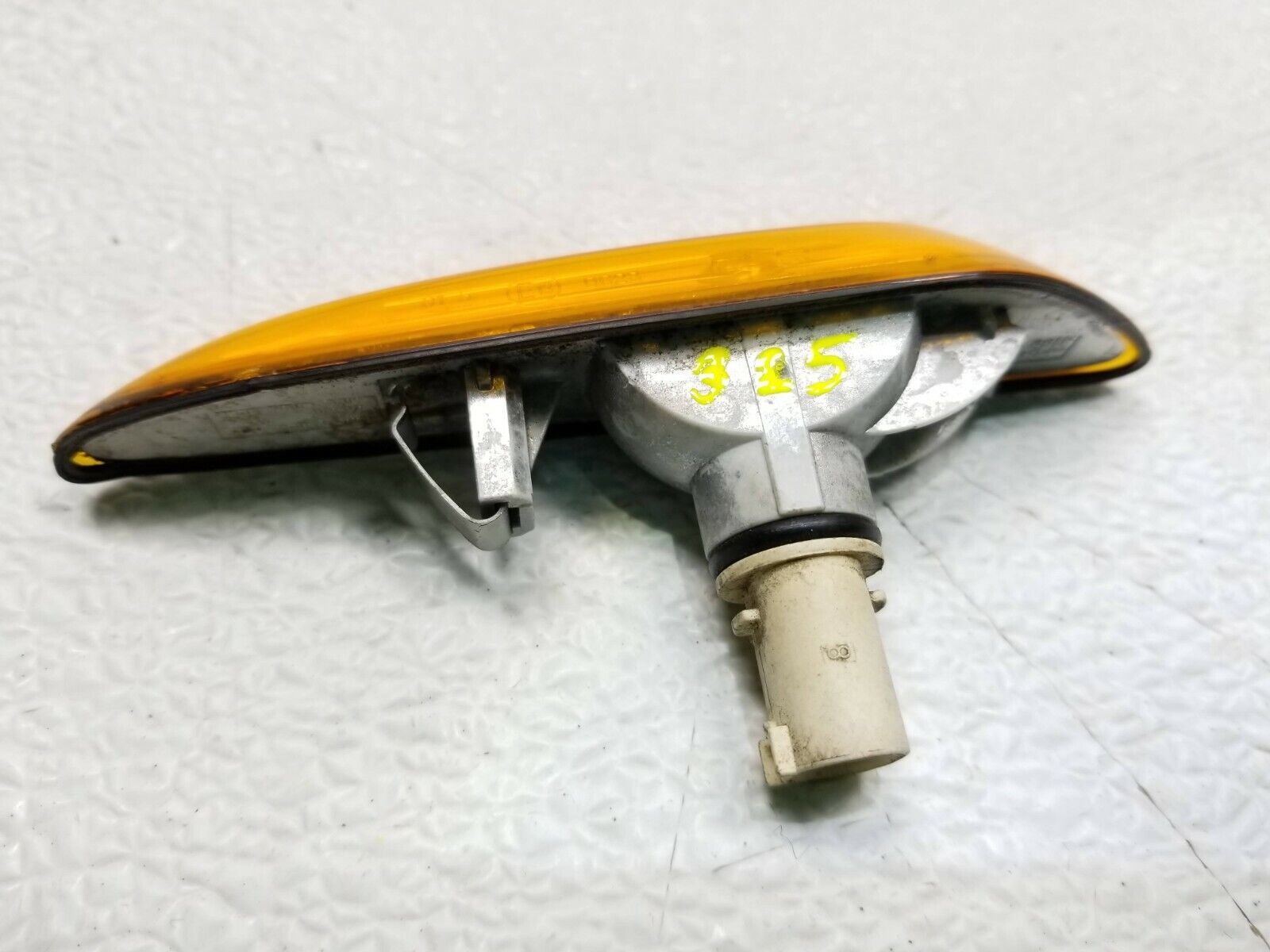 BMW E46 Side Marker Light Replacement - OEM Style Amber Lens for 2001-2005 3 Series - Perfect for Night Driving & Car Shows
