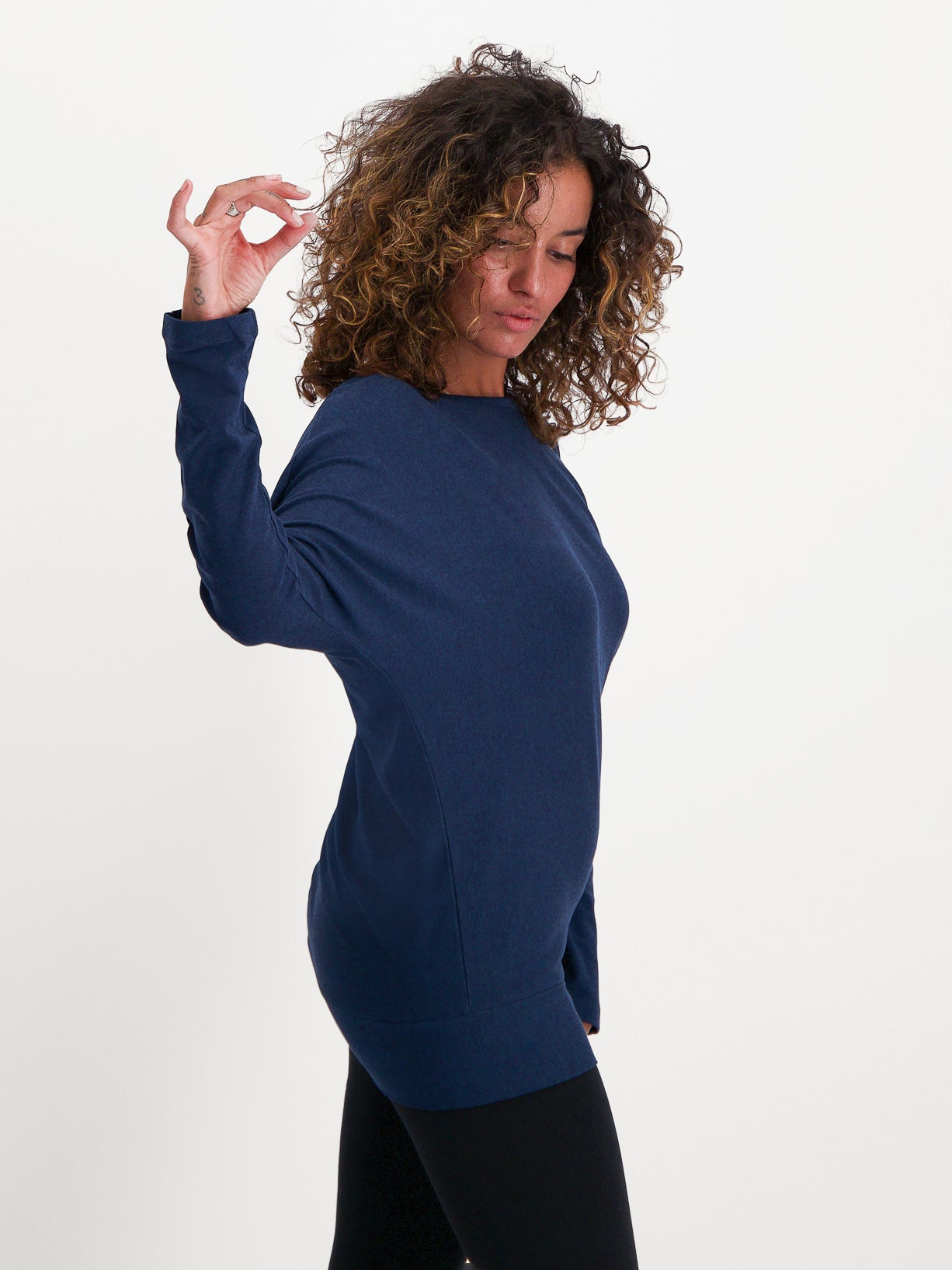 Urban Goddess Budhi Long Sleeve Yoga Top for Women - Midnight Blue - Breathable Workout Shirt for Yoga, Pilates & Gym | Perfect for Studio Sessions & Outdoor Fitness