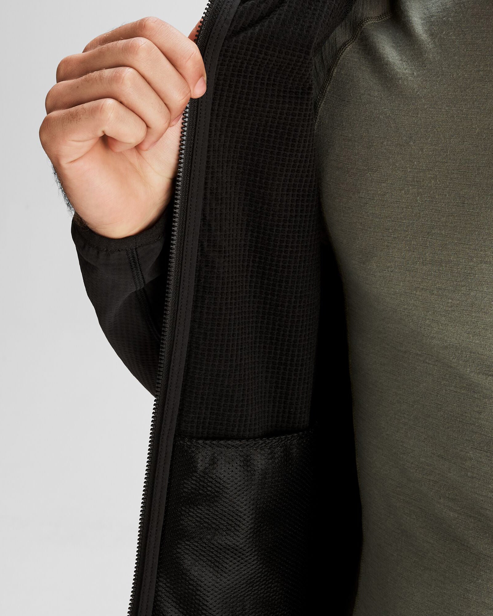 Men's Aysen Hooded Fleece Jacket - Soft Warm Winter Coat for Outdoor Activities, Black Stingray Color - Perfect for Hiking, Camping & Casual Wear