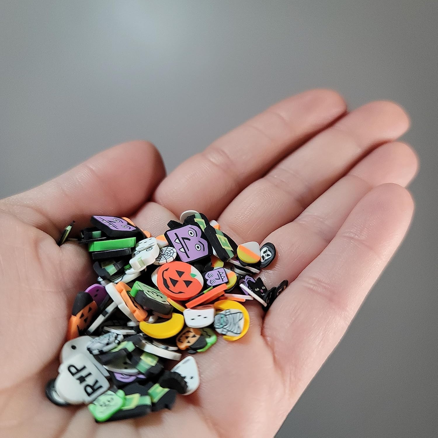 BGM Creations 2000-Piece Halloween Polymer Clay Slices Kit - DIY Slime Supplies, Nail Art Decorations & Craft Embellishments for Halloween Party Decor, Scrapbooking & Jewelry Making
