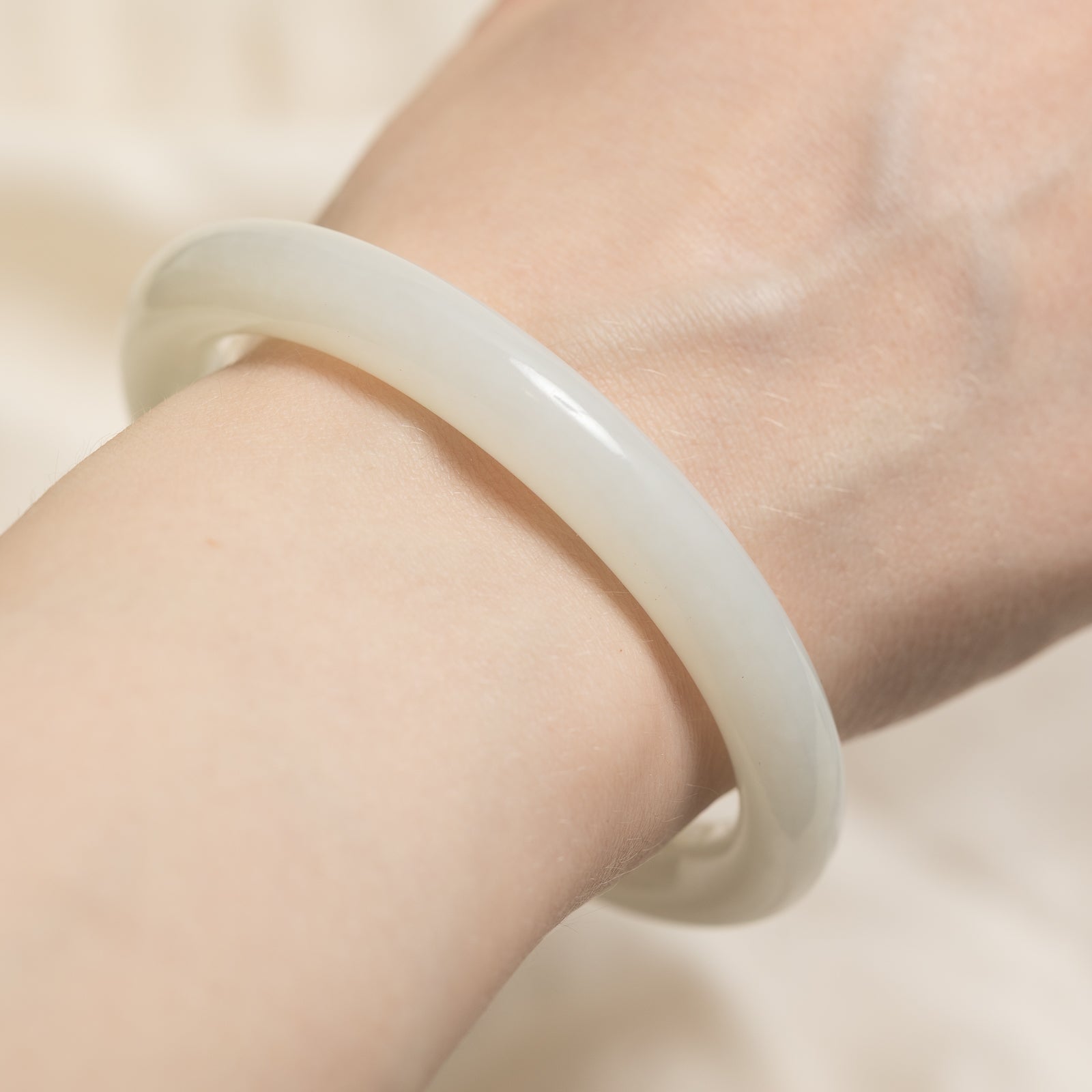 Natural White Nephrite Jade Bangle Bracelet - 41.68g (6mm Width) - Handmade Genuine Jade Jewelry for Women - Perfect for Meditation, Healing & Fashion Accessories