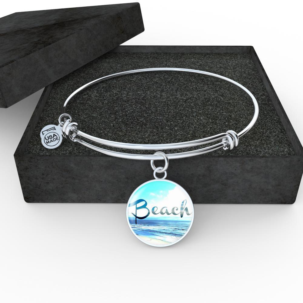 Elegant Beach Round Pendant Necklace for Women - Boho Coastal Jewelry - Perfect for Vacation, Summer Outfits & Beach Weddings