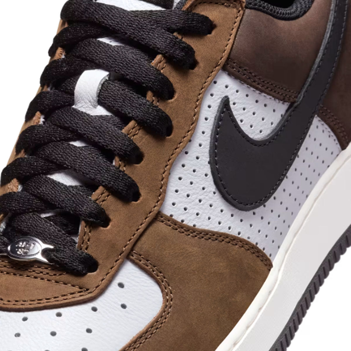 Nike Air Force 1 Low Retro 'White Baroque Brown' - Classic Sneakers for Men & Women | Casual Streetwear & Basketball Lifestyle Shoes