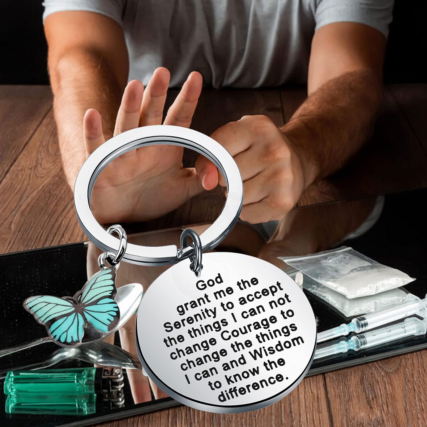 FUSTMW AA Serenity Prayer Keychain - Inspirational Sobriety Gifts for Addiction Recovery, AA/NA Sobriety Tokens - Perfect for 12 Step Meetings, Sober Anniversaries & Encouragement Gifts