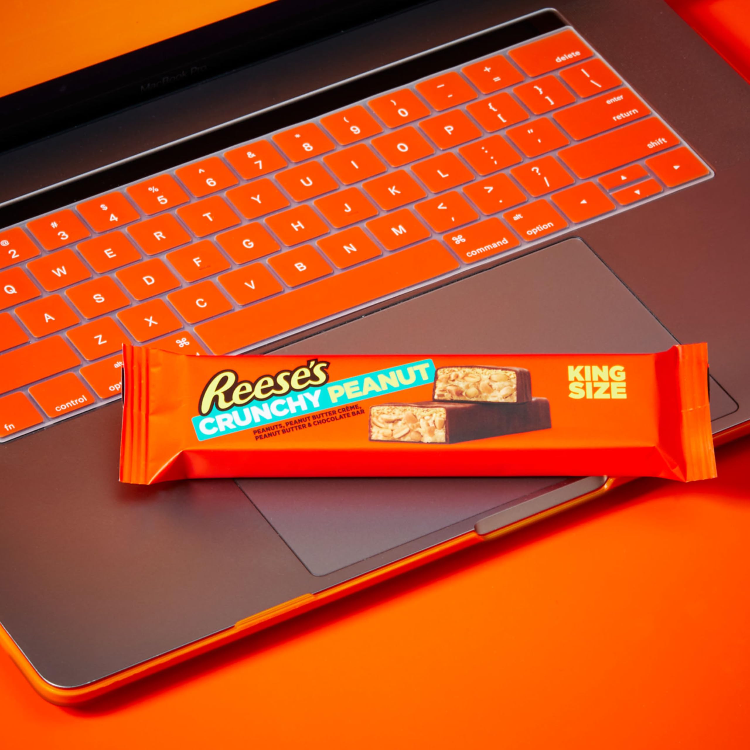 REESE'S Crunchy Peanut Butter Candy Bar with Peanuts - King Size 3.2 oz | Perfect for Halloween Treats, Party Favors & Snack Time