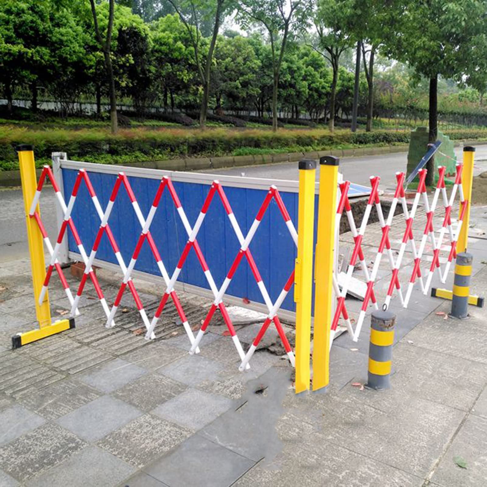 Expandable Portable Road Safety Barrier with Wheels - 1.2x2m Red & White Construction Barricade for Parking Lots, Traffic Control & Event Safety | Heavy-Duty Mobile Fence for Work Zones, Crowd Management & Temporary Roadblocks