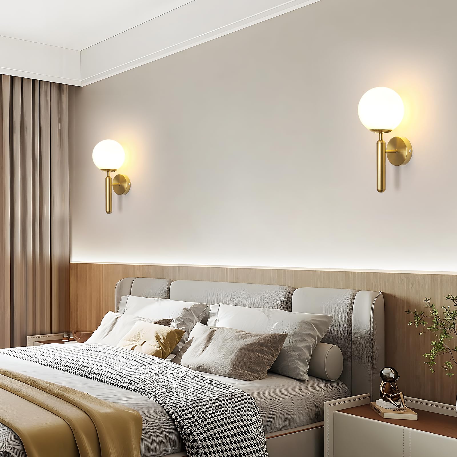 Comely LED Indoor Wall Light - E27 Wall Lamp with Glass Ball Lampshade, Gold Globe Sconce for Bedroom, Living Room, Study & Bedside | Modern Home Decor Lighting for Cozy Ambiance