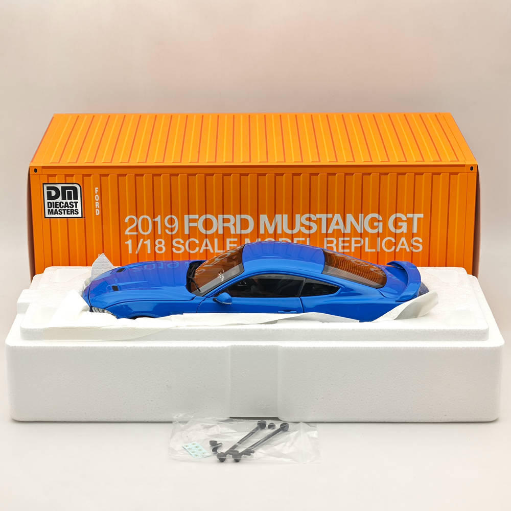 1/18 Scale Diecast Ford Mustang GT 2019 Blue Right-Hand Drive Model Car - Collectible Miniature Replica for Car Enthusiasts & Hobbyists - Perfect for Display, Gifts, and Car Show Collections