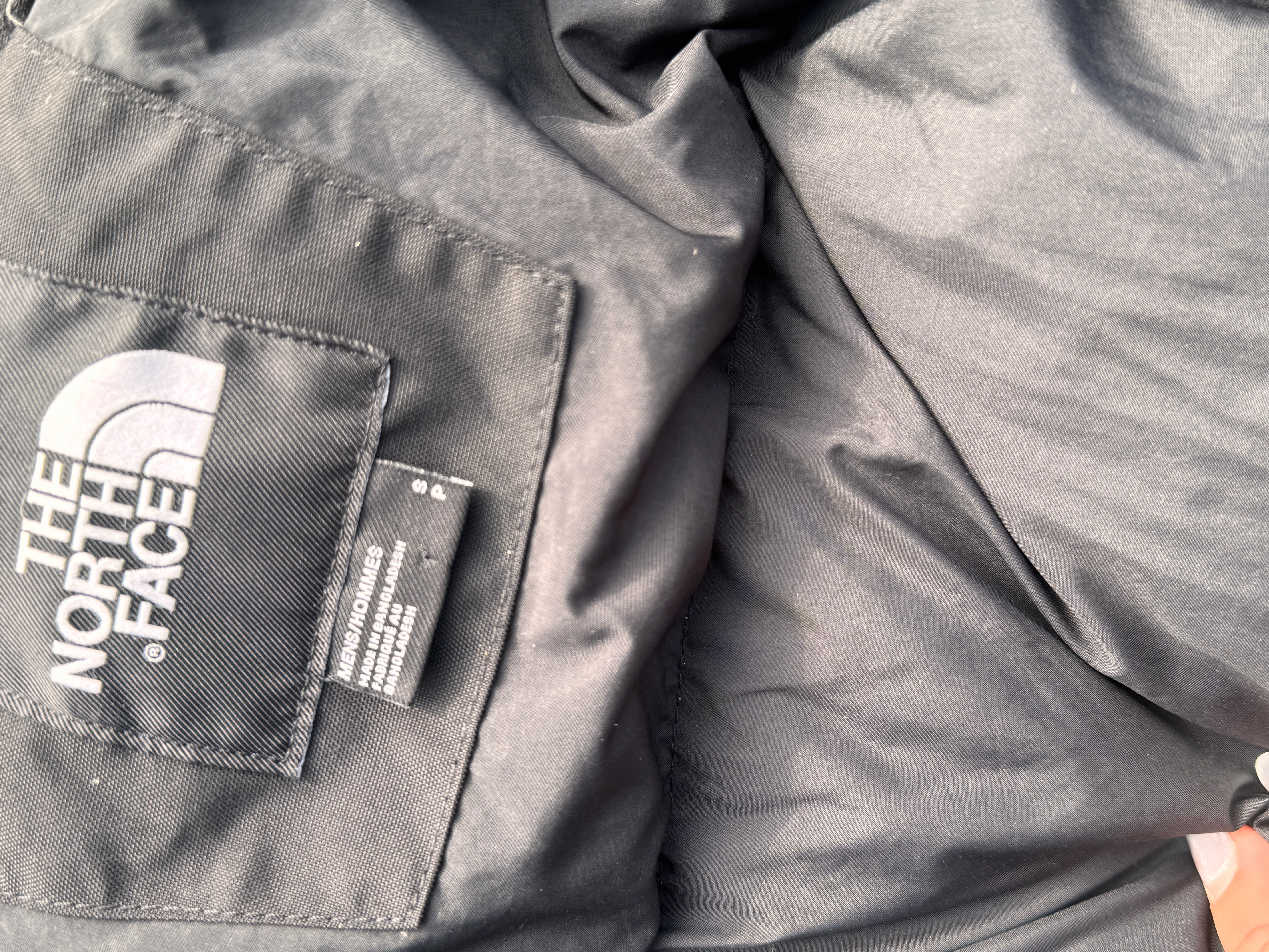 The North Face Women's S Size Puffer Jacket - Lightweight Warm Winter Coat for Outdoor Activities & Daily Wear