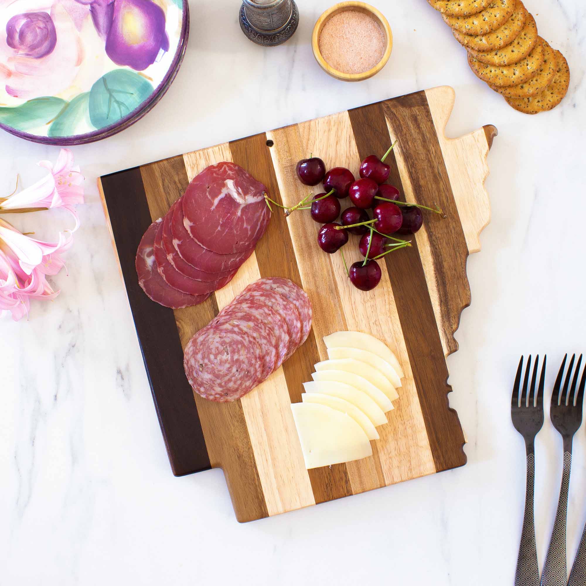 Rock & Branch® Shiplap Series Arkansas Cutting Board - Premium Wooden Chopping Board for Kitchen, Butcher Block for Meat, Cheese, and Vegetables - Perfect for Home Cooking, BBQ, and Entertaining