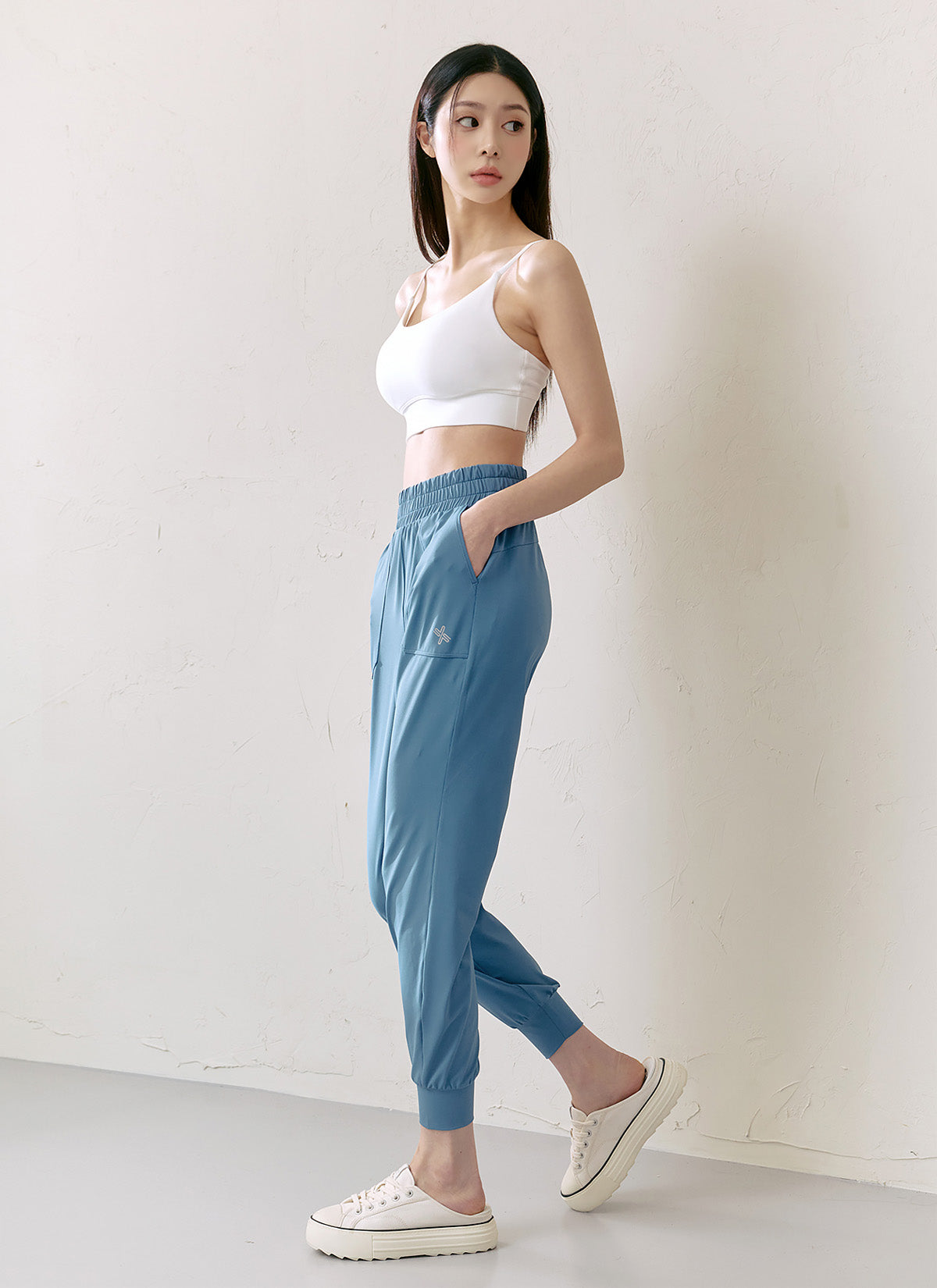Medium Feather In Band Jogger Pants for Women - Lightweight Comfortable Yoga Lounge Pants for Running, Workout, and Casual Wear