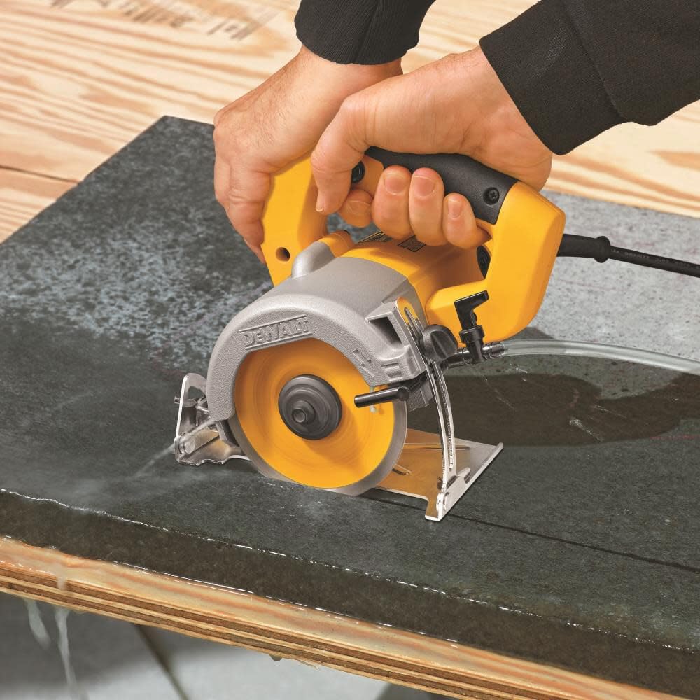 DEWALT DWC860W 4-3/8-Inch Wet Tile Saw for Masonry - Professional Tile Cutter with Water Cooling System for Precise Ceramic, Porcelain & Stone Cutting - Perfect for Bathroom, Kitchen & Floor Tile Installation Projects