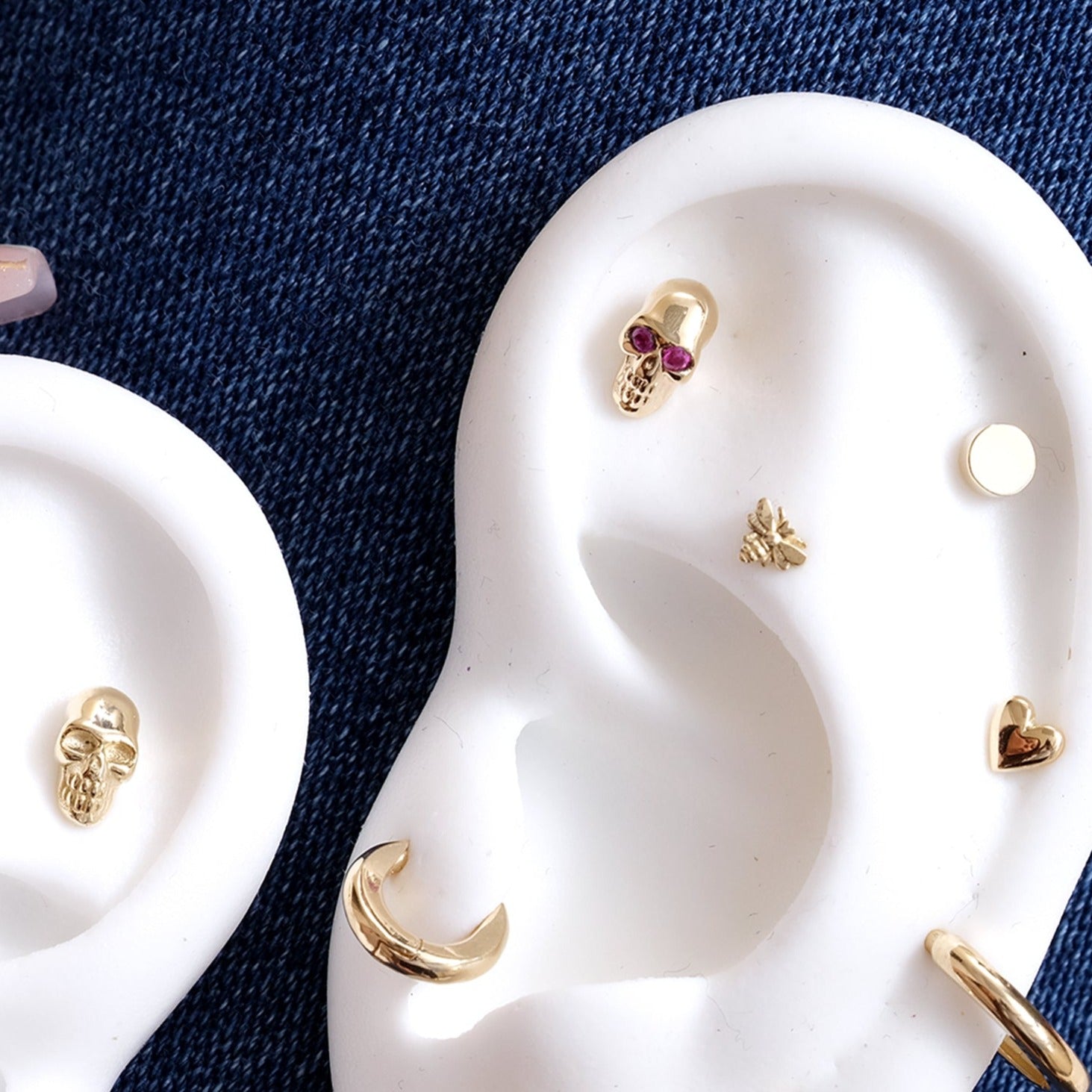 14K Solid Yellow Gold Ruby Eye Skull Flat Back Stud Earrings for Men & Women - Gothic Punk Jewelry for Halloween, Costume Parties & Alternative Fashion