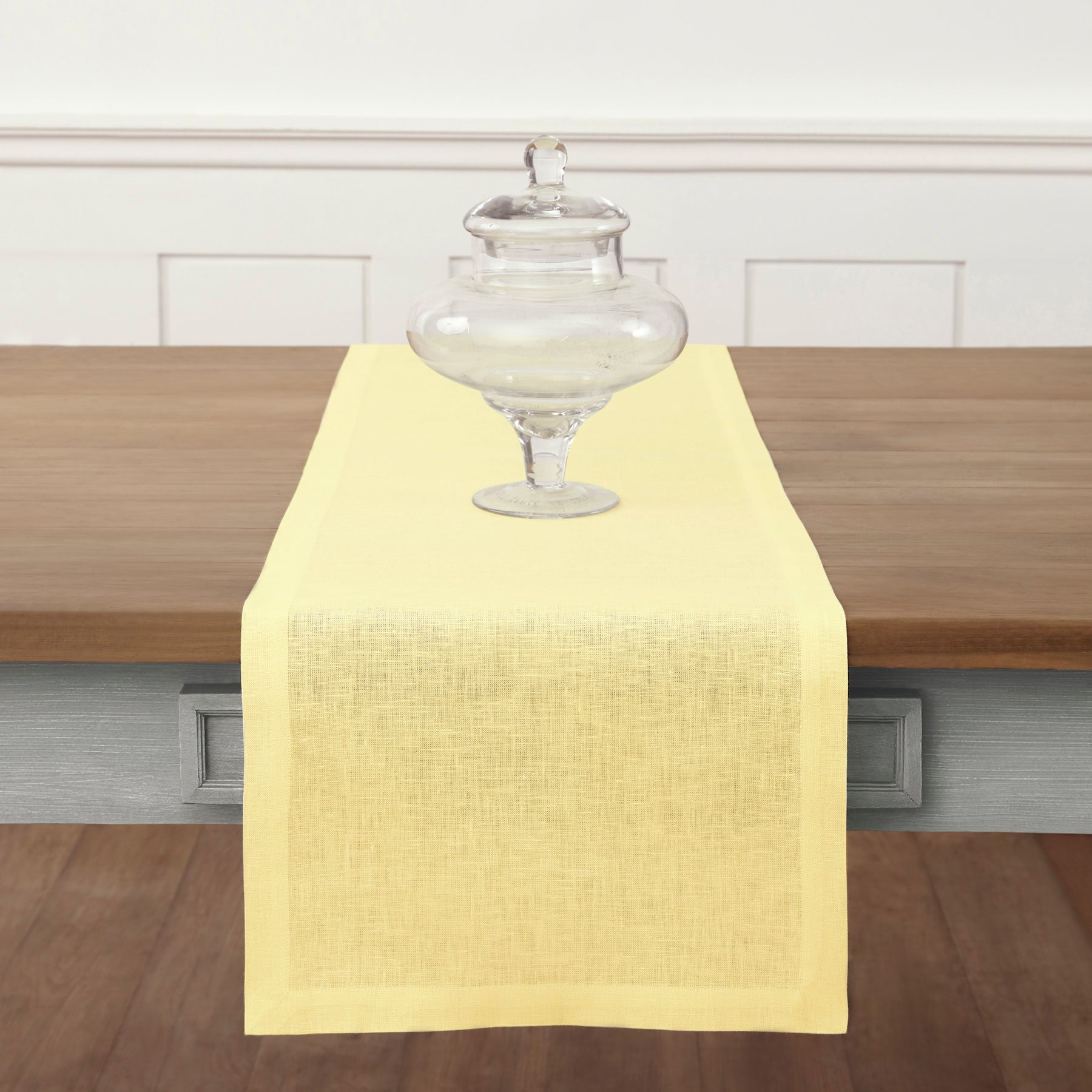 Elegant Fete Table Runner for Weddings, Parties & Events - Premium Decorative Dining Table Cloth for Home Decor & Special Occasions