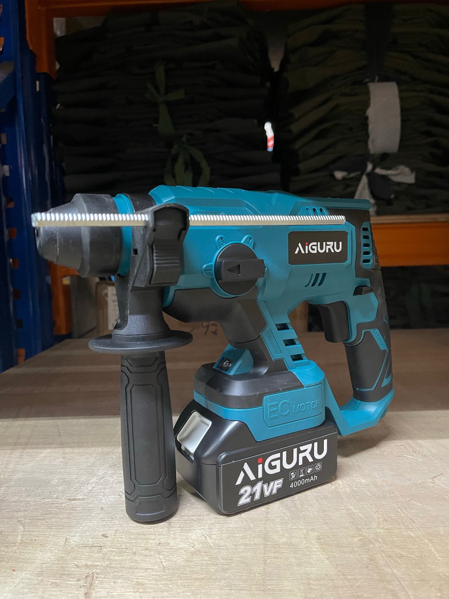 Aiguru 21V 4.0Ah Cordless Rotary Hammer Drill - Powerful Electric Hammer Drill for Concrete, Brick & Masonry | Model A5402 | Ideal for Construction, Renovation & DIY Projects
