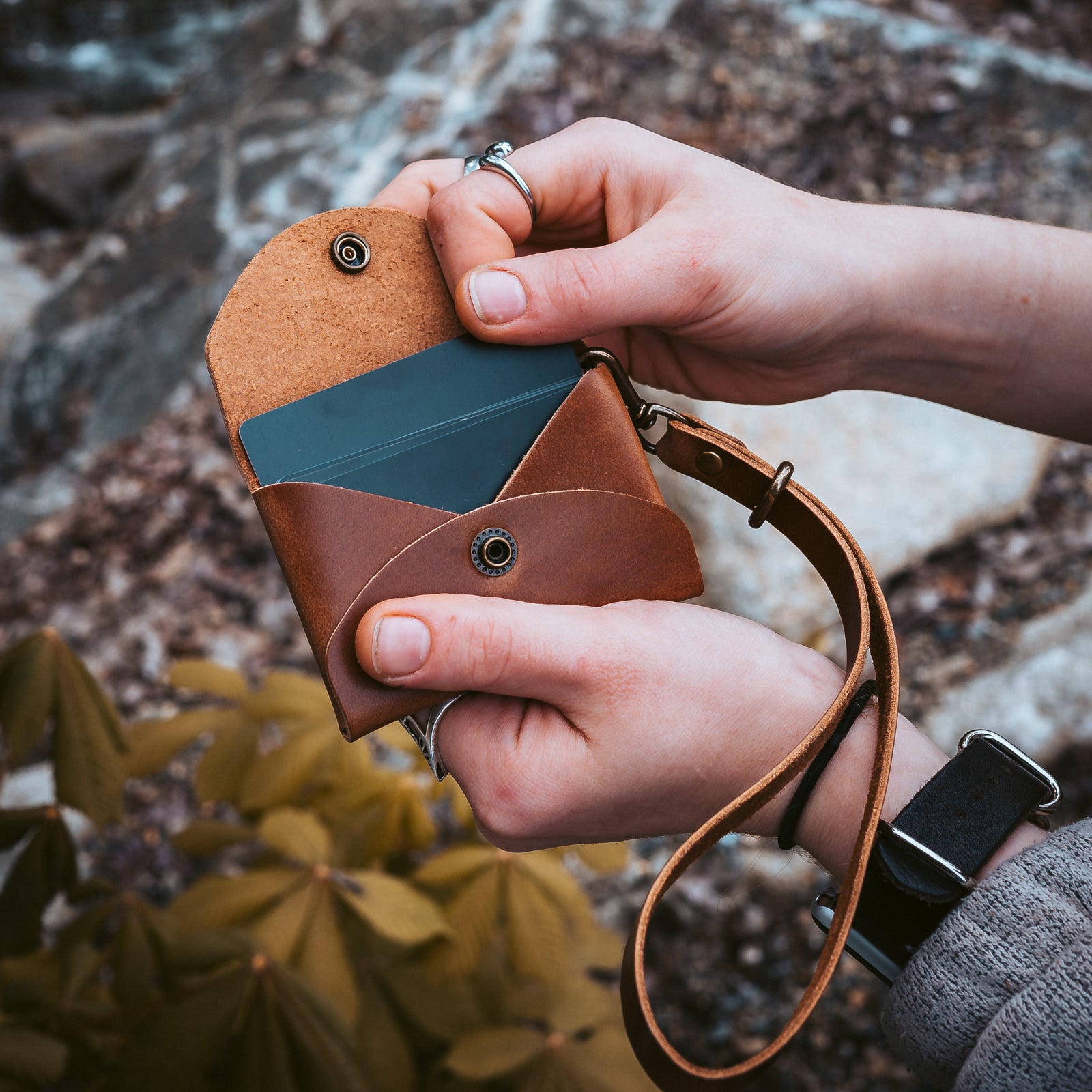 Genuine Leather Envelope Pouch - Slim RFID Blocking Wallet for Credit Cards & Cash - Perfect for Travel, Business & Everyday Use