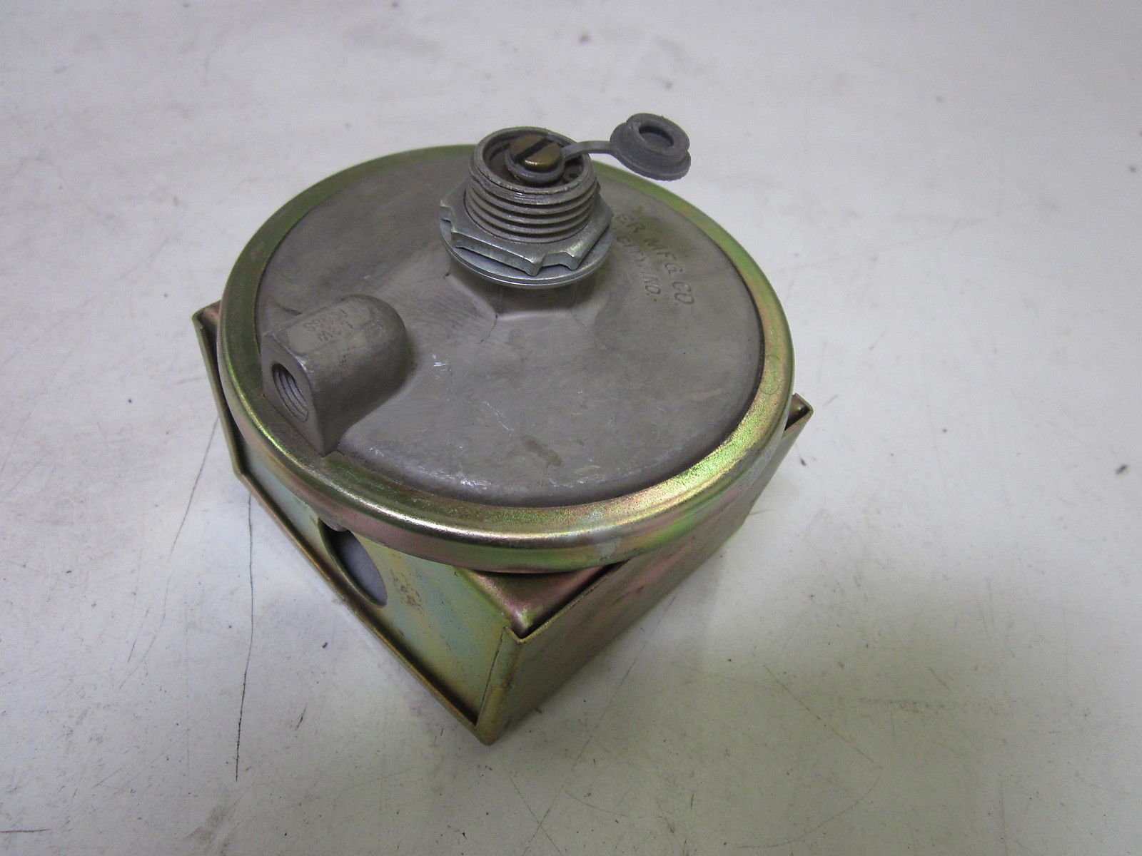 Dwyer® 1823-10 Low Differential Pressure Switch 2.0-10