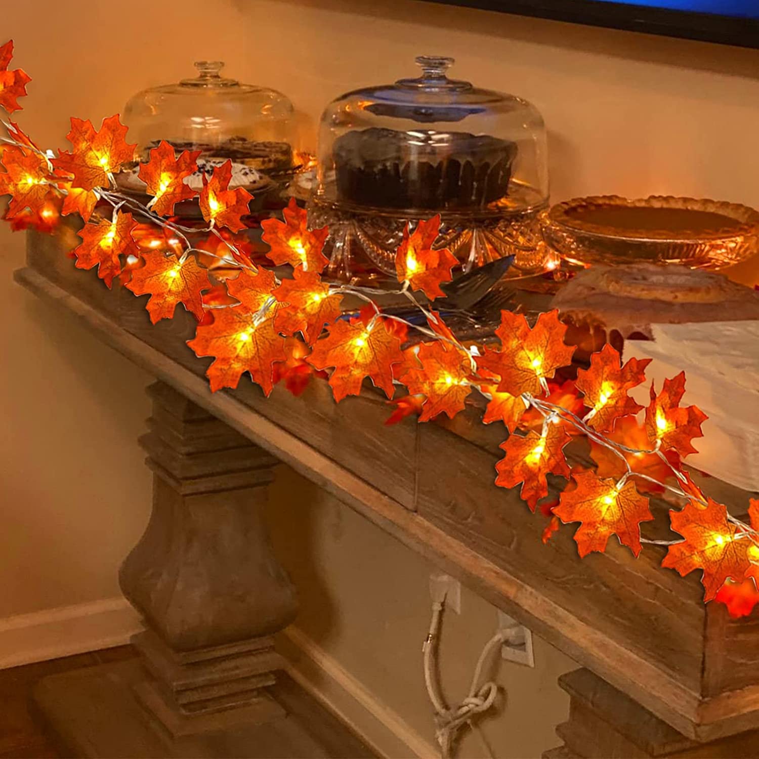 40 LED Thanksgiving Lights Outdoor - 16.4 Ft Fall Garland with Maple Leaves Design, Battery Operated Waterproof Decor for Thanksgiving, Autumn Parties, Porch, Yard & Garden Decoration