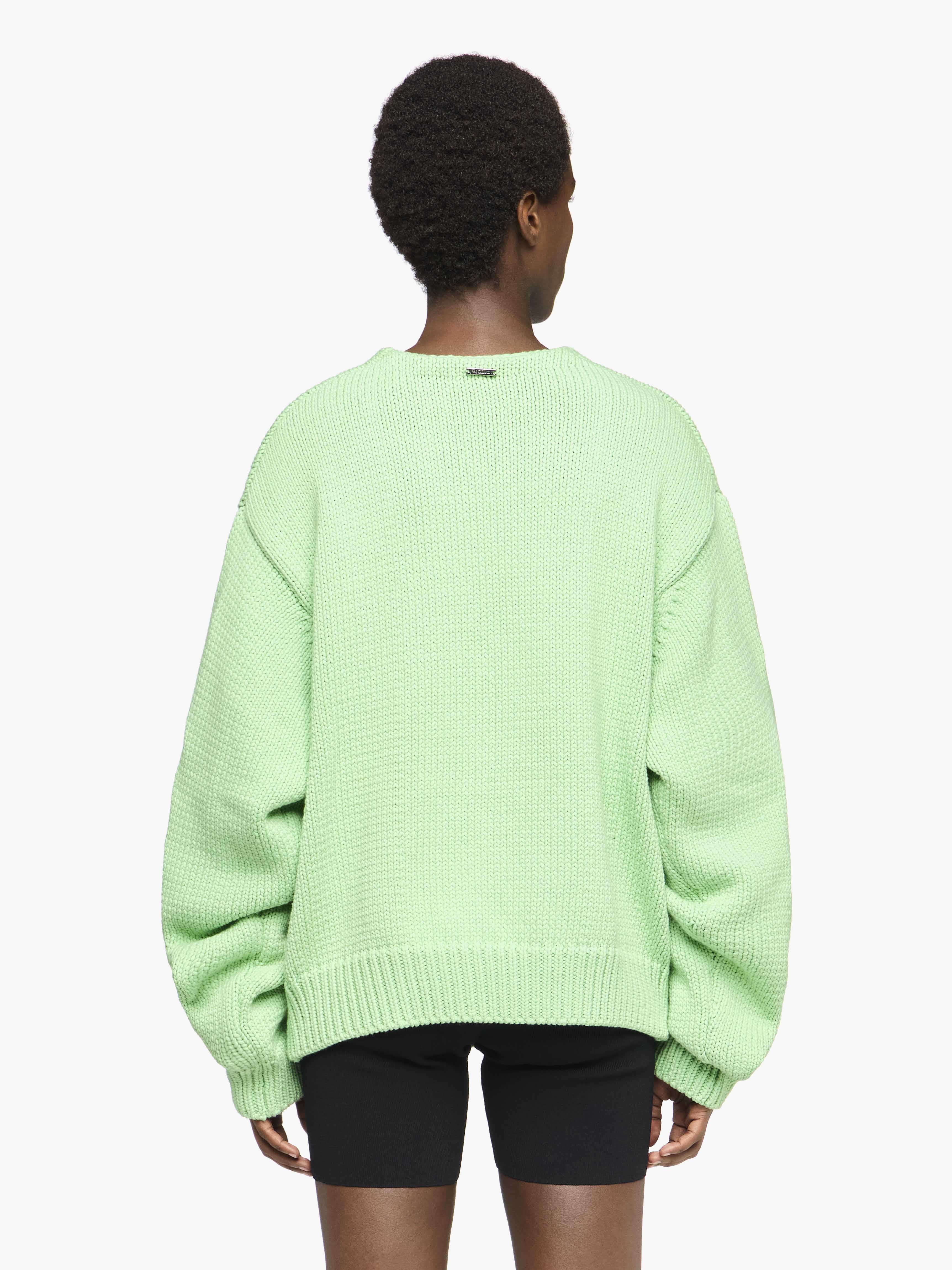 HOUSE' Graphic Sweater for Women & Men - Trendy Casual Pullover for Fall & Winter - Perfect for Outfits, Dates, and Cozy Evenings