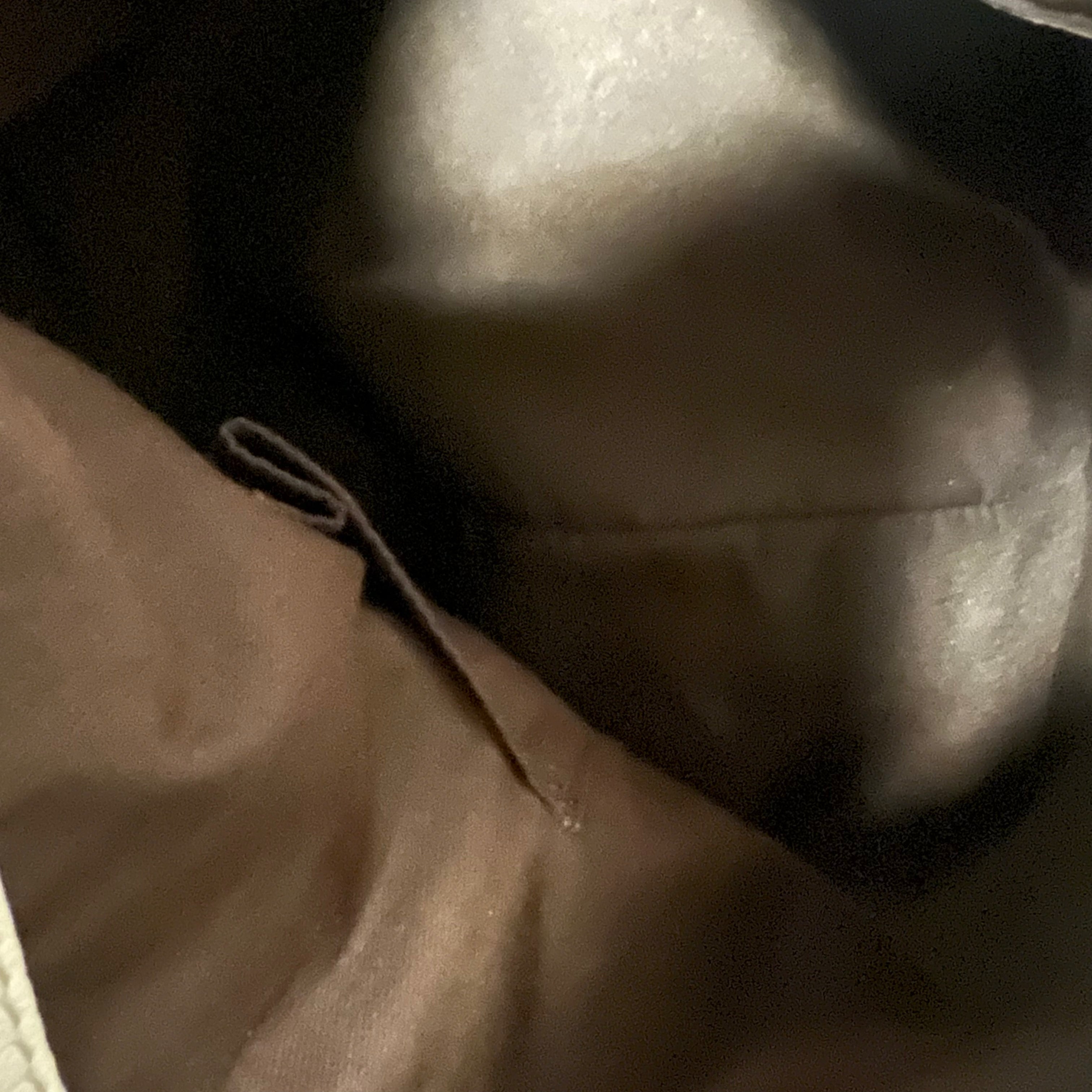 Gucci GG Indy Leather Shoulder Bag for Women - Luxury Designer Handbag for Work, Travel & Everyday Use