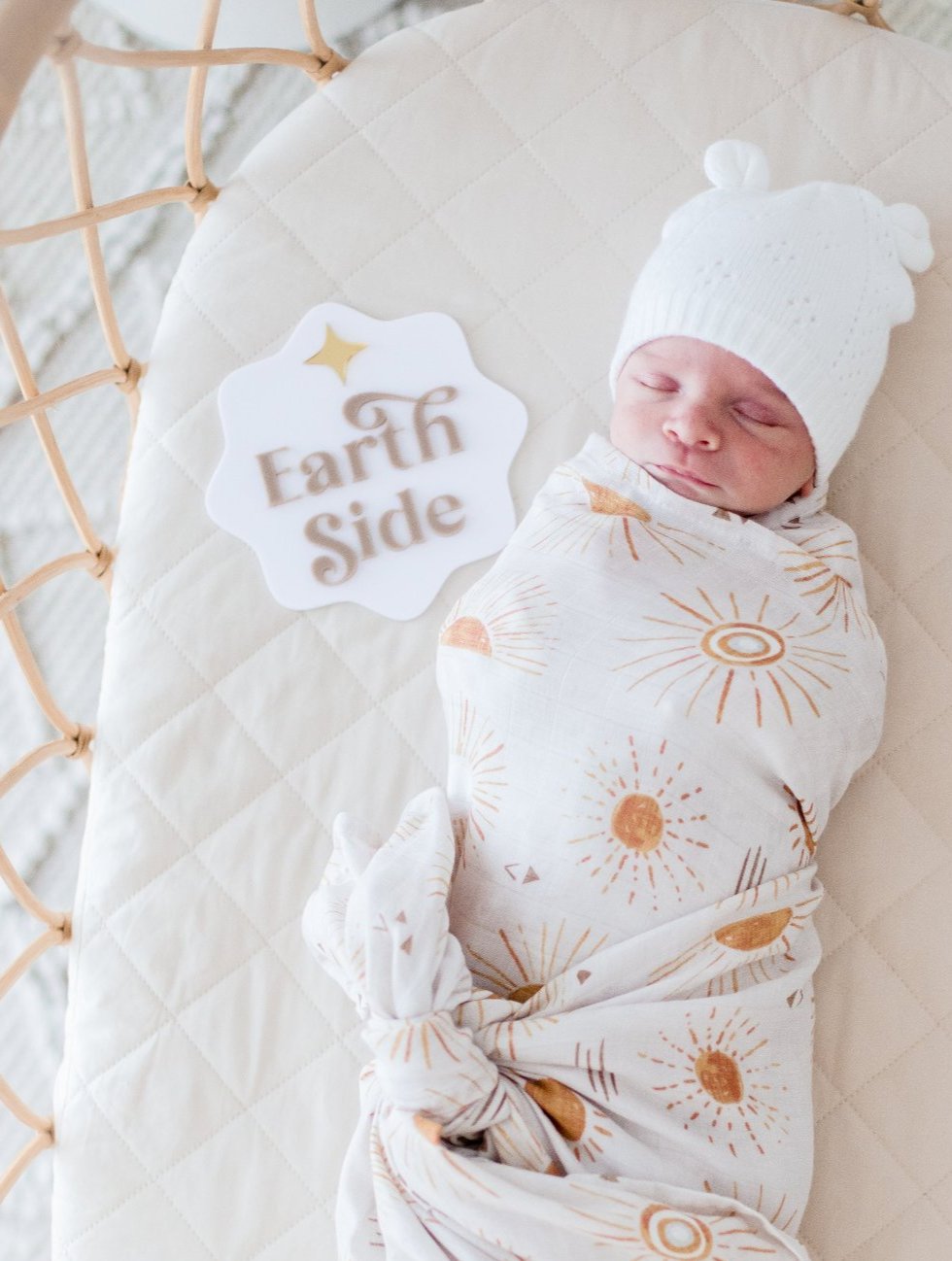 Personalized Baby Announcement Plaque - Custom Name & Date - Perfect for Pregnancy Reveal, Baby Shower Gift, Nursery Decor - Earth Side Design