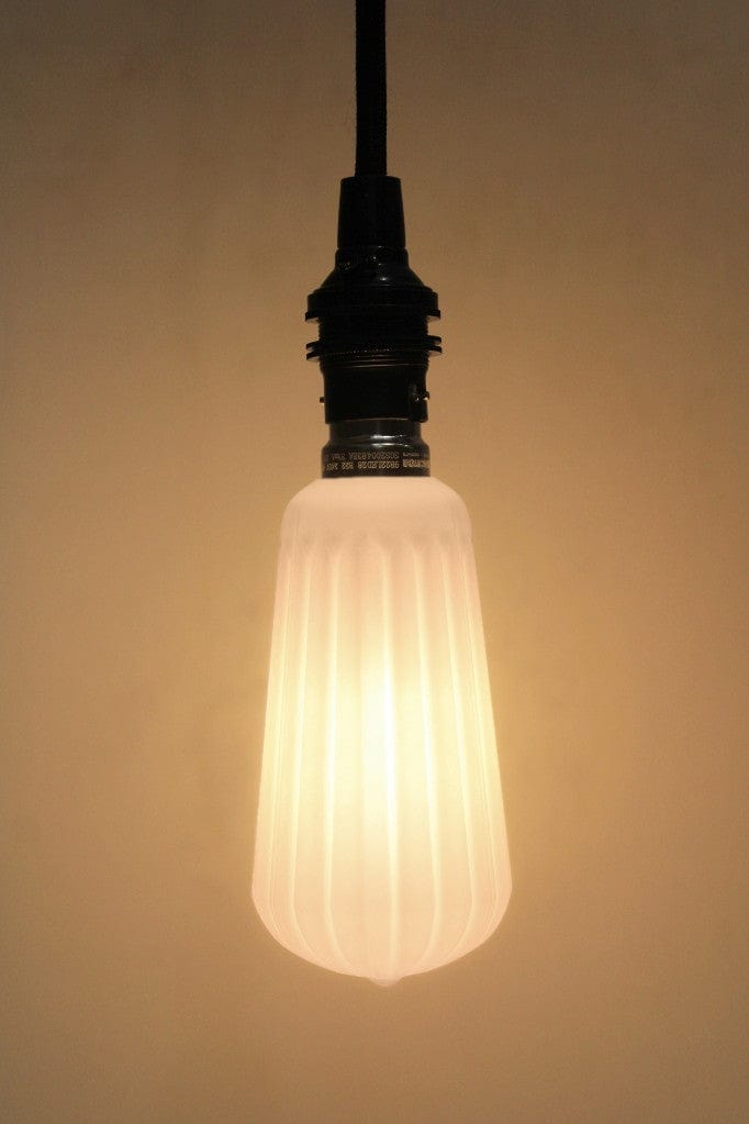 4W B22 LED Filament Bulb - ST60 Waterfall Teardrop Opal Design, 3000K Warm White, Vintage Edison Style Light Bulb for Home Decor, Cafe Lighting, and Restaurant Ambiance
