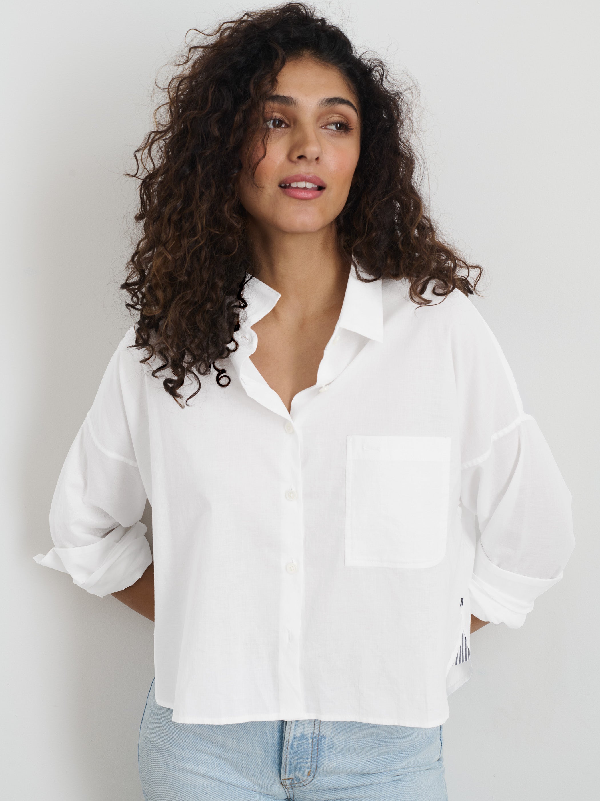 Cropped Jo Shirt - Women's Short Sleeve Cotton Poplin Blouse for Casual Wear & Summer Outfits | Perfect for Beach, Brunch, and Weekend Getaways