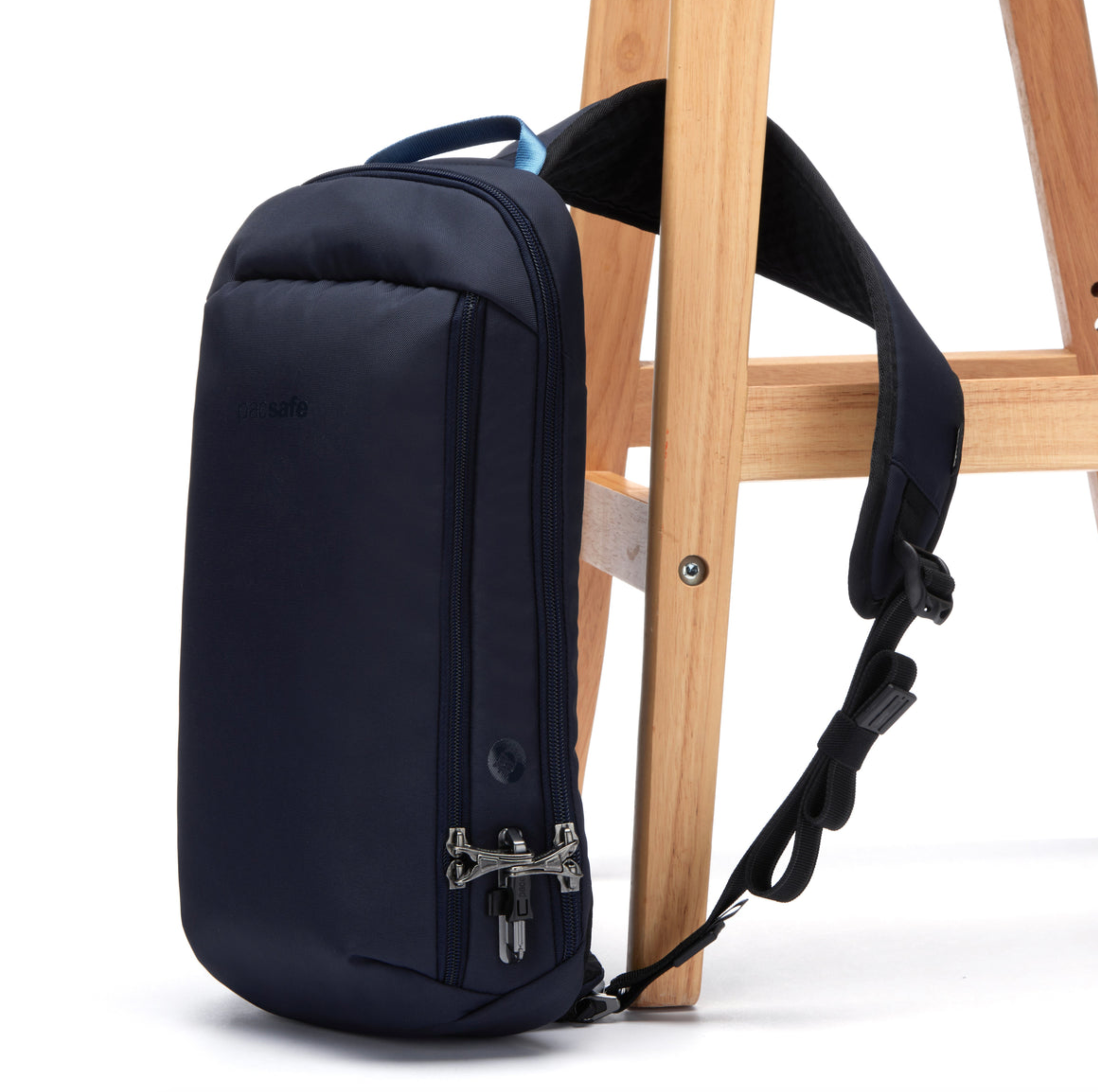 Pacsafe® V Tech Anti-Theft Sling Pack - Secure Crossbody Bag for Travel, Commuting & Daily Use - RFID Protection & Cut-Resistant Straps