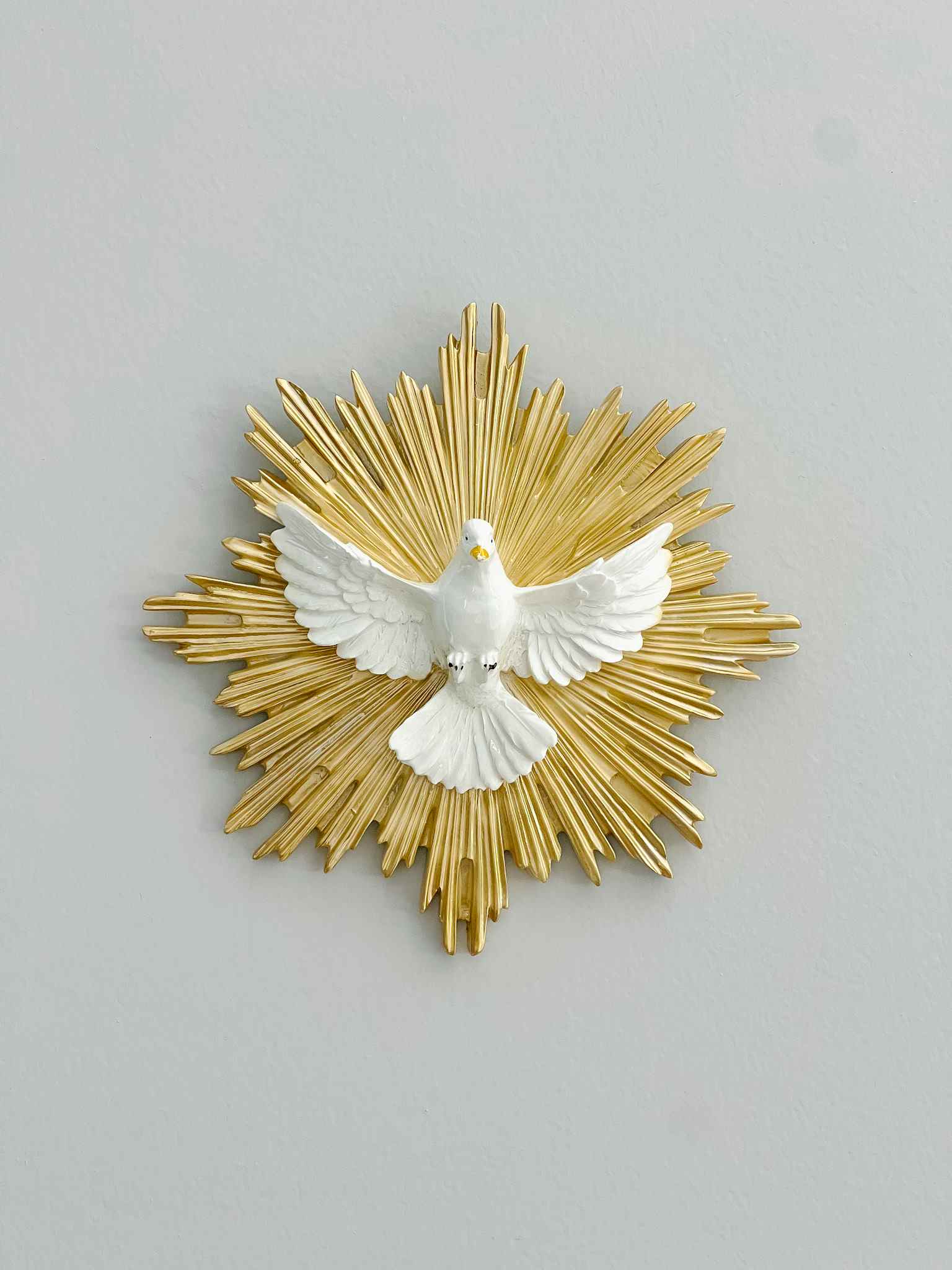 Holy Spirit Wall Plaque - Inspirational Christian Home Decor for Living Room, Bedroom & Office - Perfect for Prayer Spaces & Gift Giving