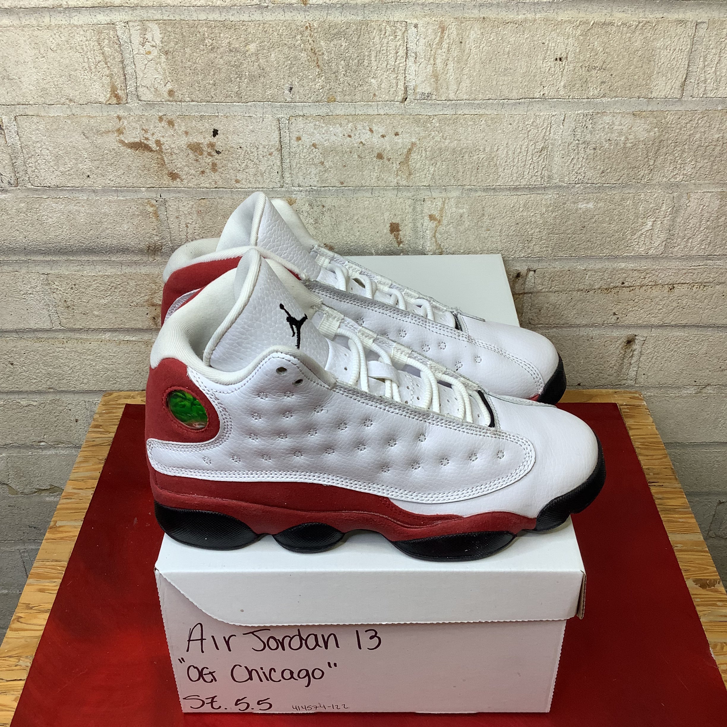 Original Air Jordan 13 Retro 'Chicago' Size 5.5Y - 414574-122 | Men's Basketball Shoes for Court & Streetwear Fashion