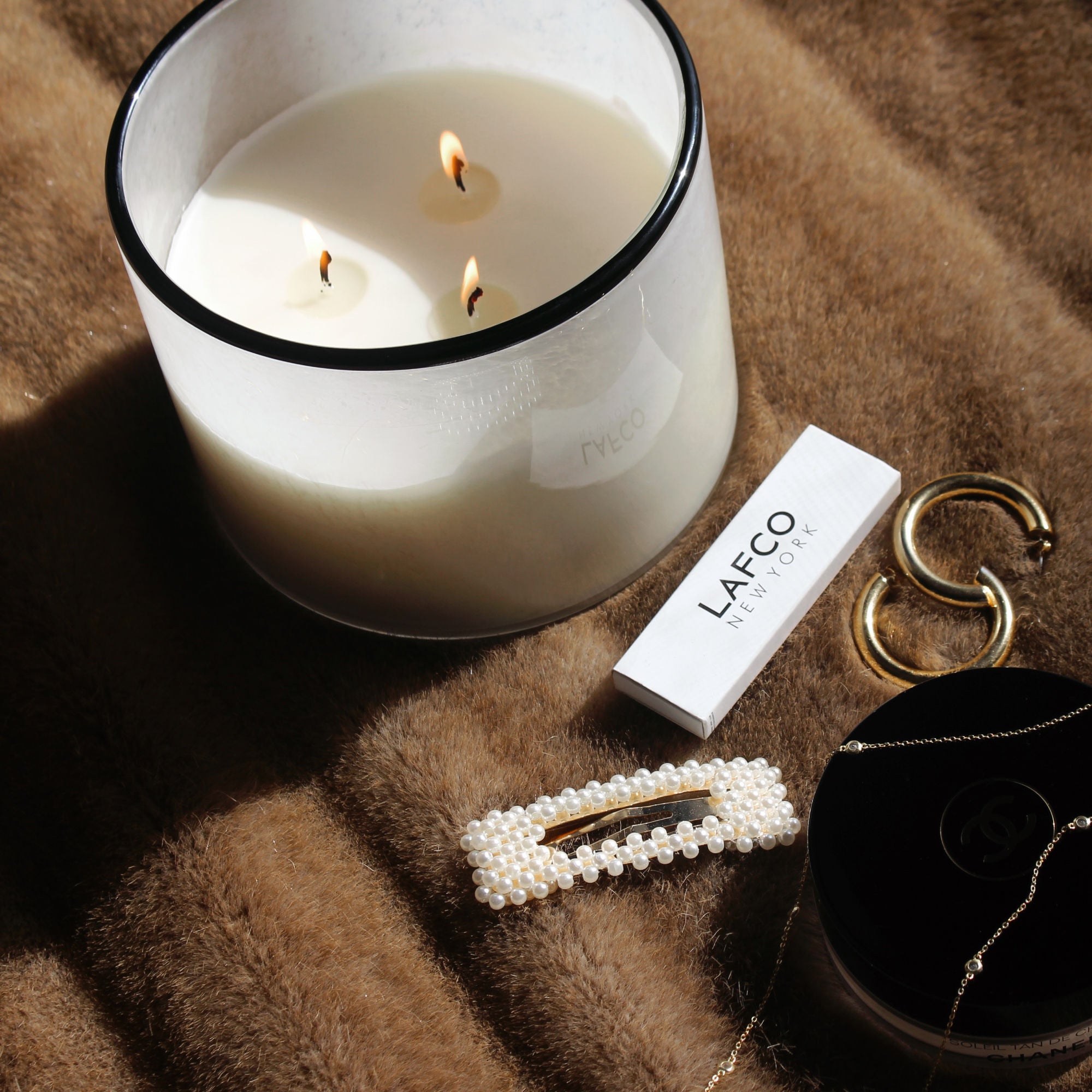 Elegant Champagne Scented Candle - Long Lasting Soy Wax Candle for Home Decor, Romantic Dinners & Relaxation