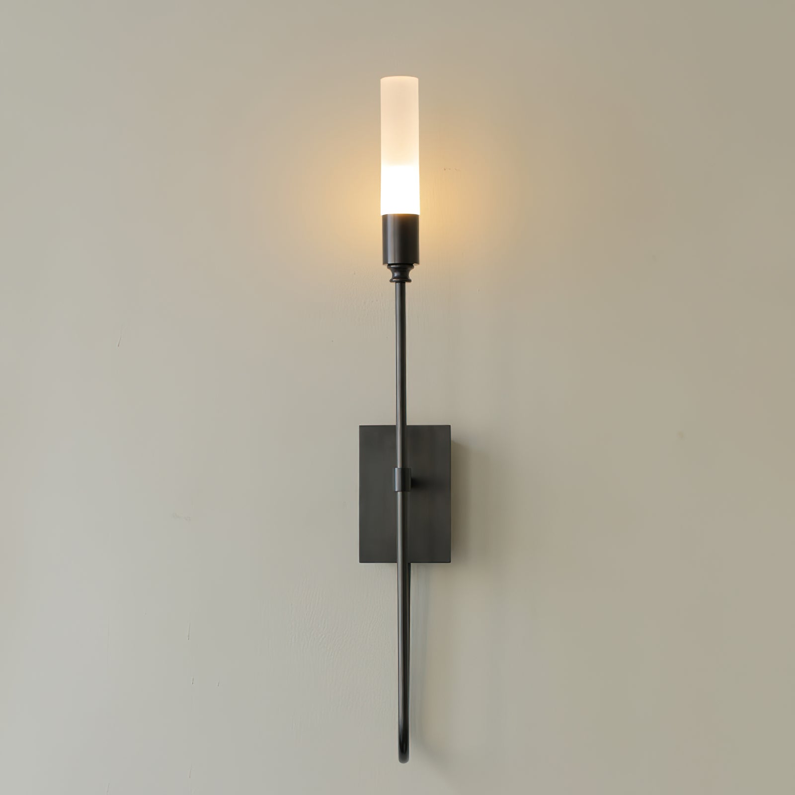 Double Arrow Wall Sconce Light Fixture - Modern LED Wall Lamp for Bedroom, Living Room & Hallway - Matte Black Finish - Plug-in or Hardwired Installation - Perfect for Ambient Lighting & Home Decor