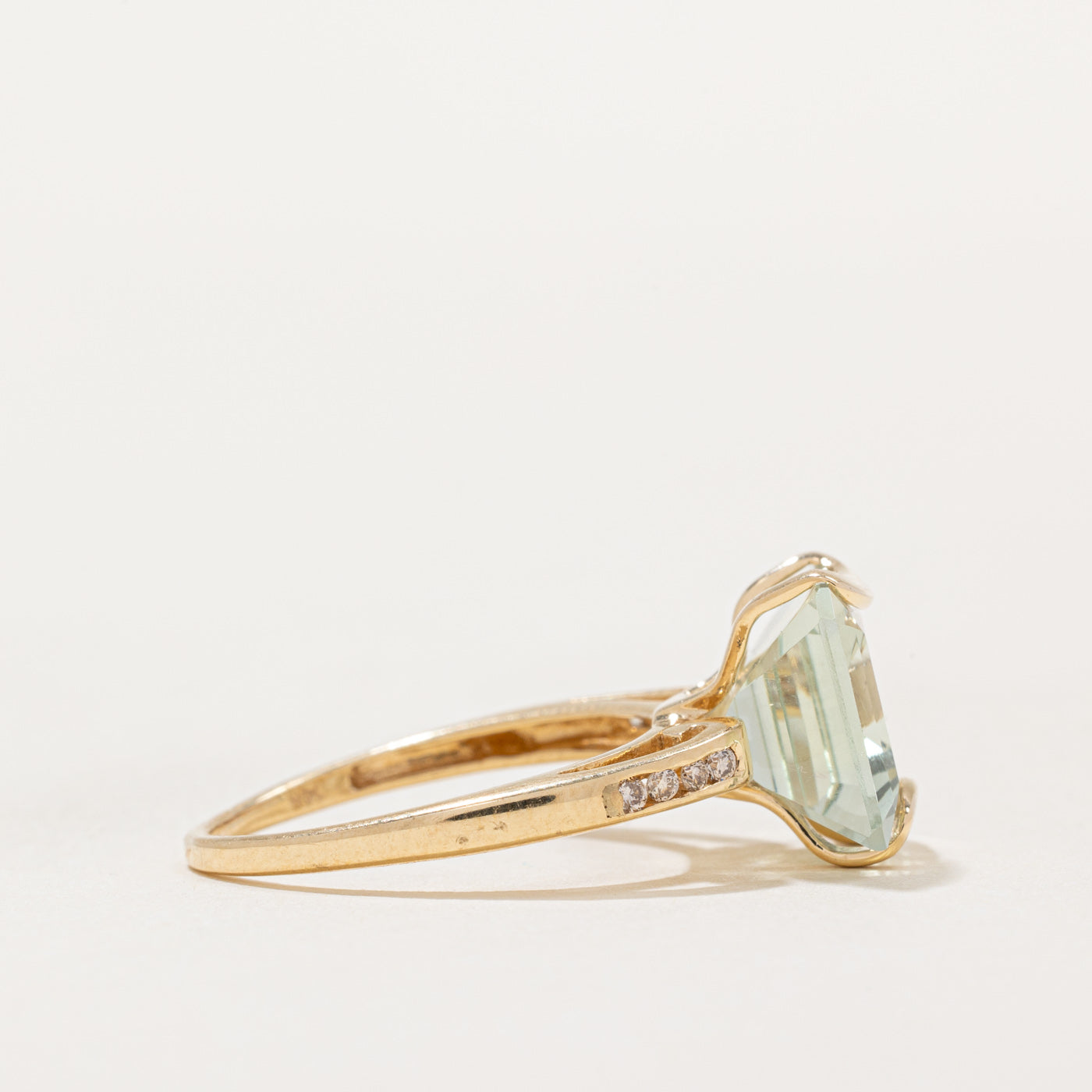 Elegant Mint Green Quartz & Diamond Ring - 4.20ct Gemstone with 0.08ctw Diamonds - Size 6 - Perfect for Engagement, Anniversary & Special Occasions