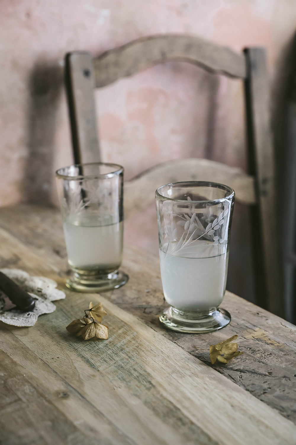 Elegant Hand-Etched Floral Glassware Set - Tall Footed Drinking Glasses for Wine, Cocktails & Special Occasions - Perfect for Weddings, Parties & Home Decor
