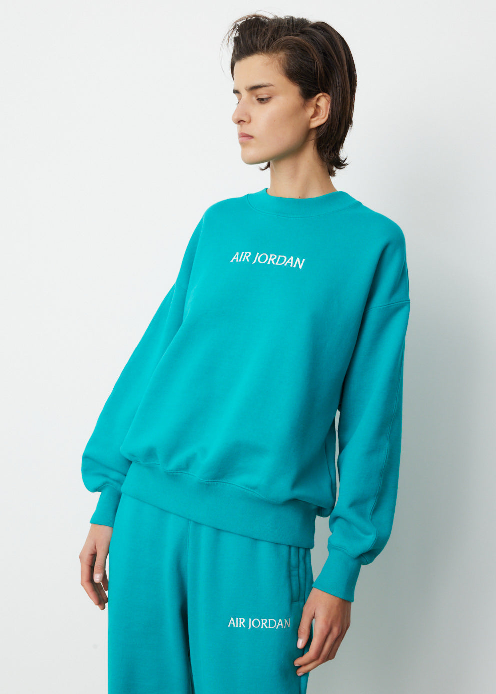 Air Jordan Fleece Crewneck Sweatshirt - Men's Comfortable & Warm Pullover for Casual Wear, Street Style & Winter Outfits
