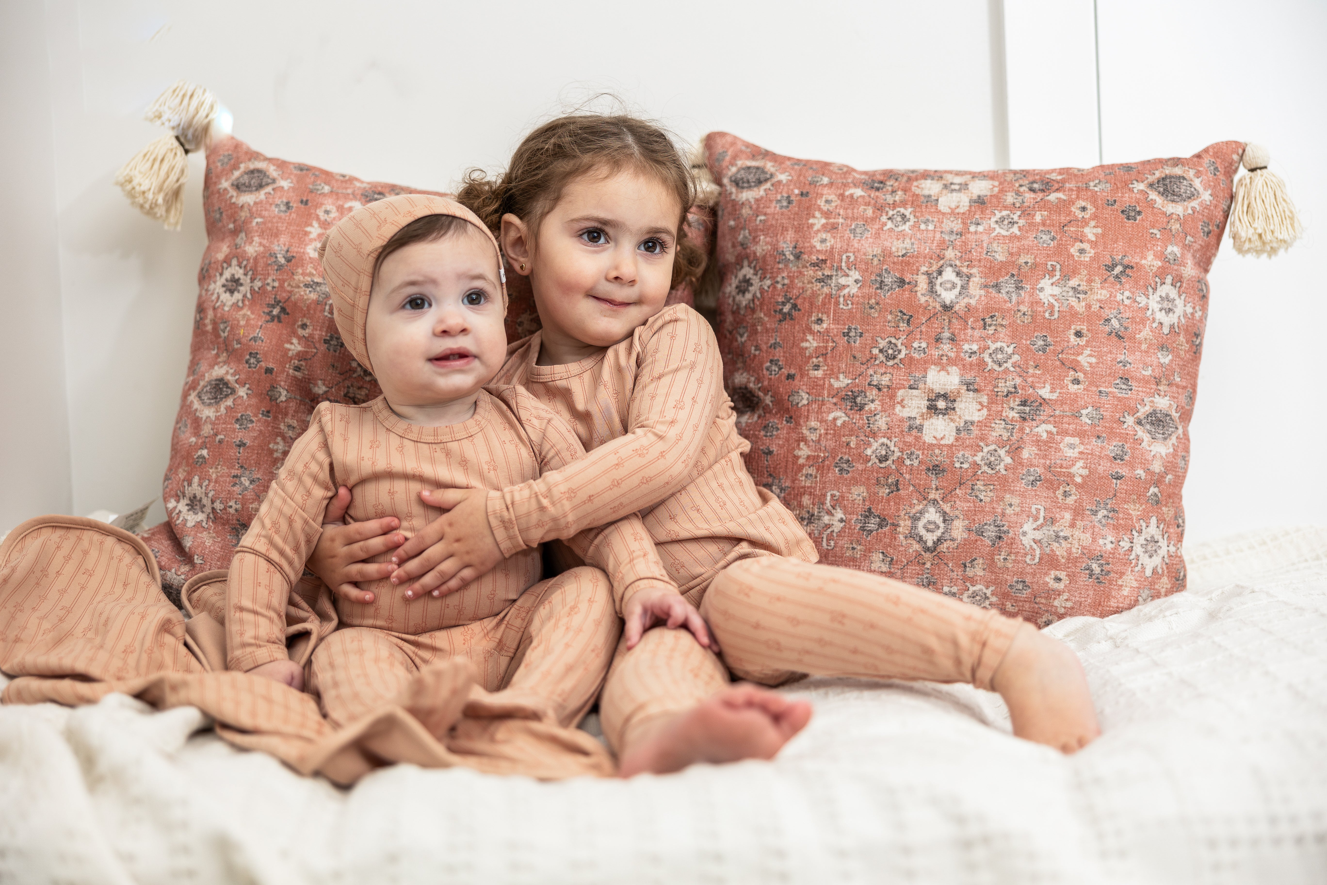 Soft Cotton Modal Baby Onesie and Hat Set - Ultra Comfortable & Breathable for Newborns - Perfect for Sleepwear, Playtime, and Photo Shoots