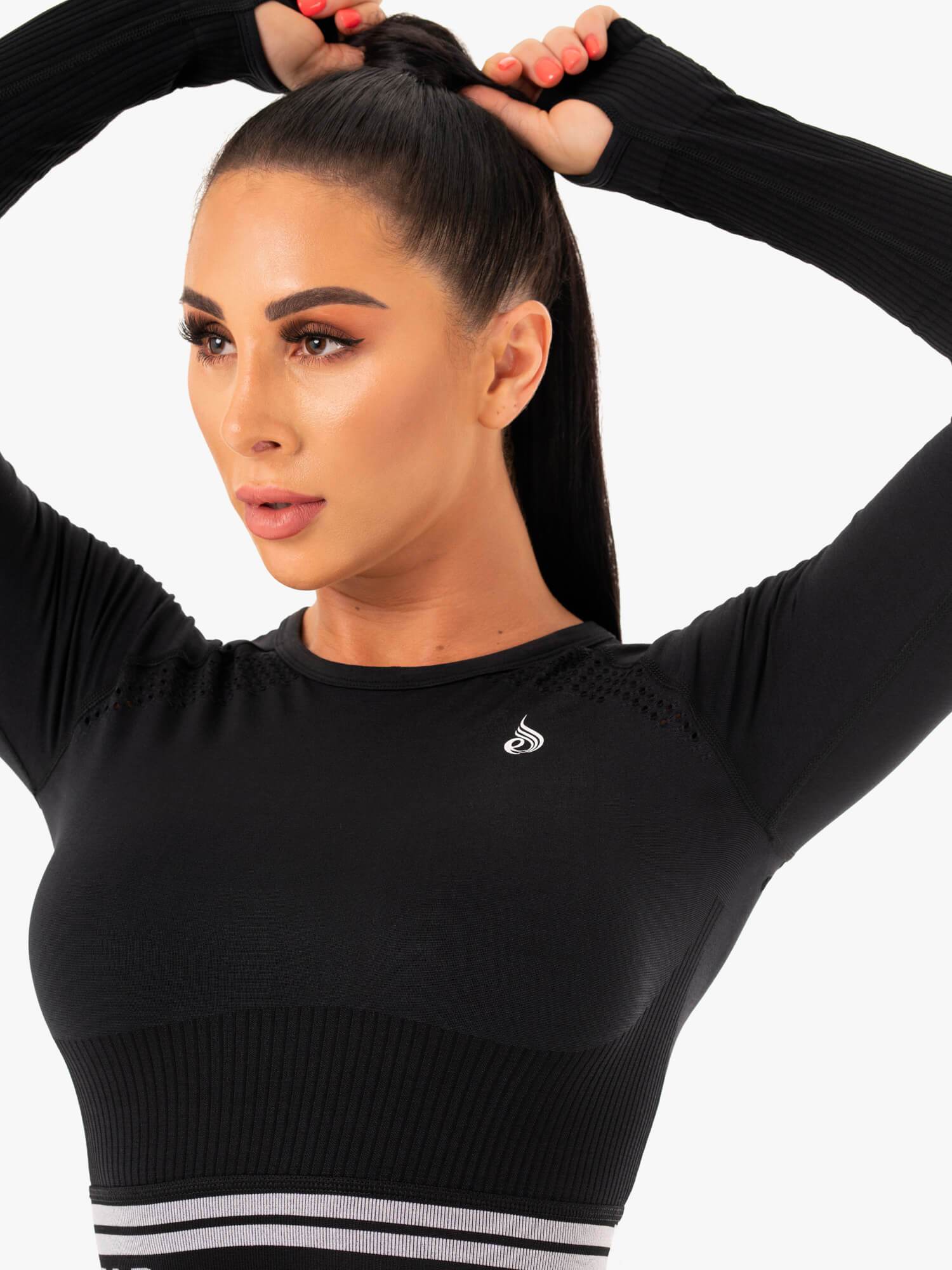 Freestyle Seamless Long Sleeve Crop Top - Black | Women's Workout Shirt for Yoga, Gym & Running | Comfortable Athletic Wear for Fitness & Casual Style