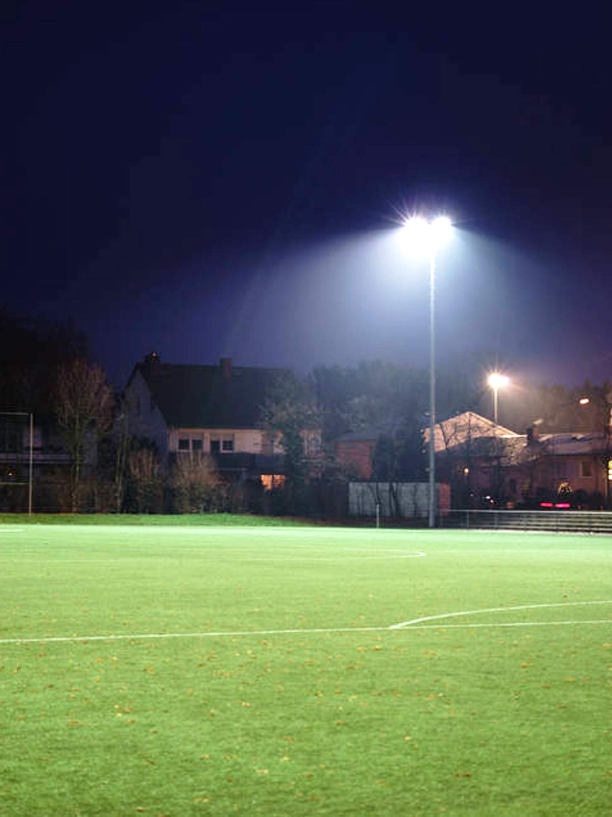 Kekeou GDIDEA 300W LED Flood Light Outdoor - 33000LM 6500K IP67 Waterproof Adjustable Stadium Light for Arenas, Fields, Parking Lots & Security Lighting