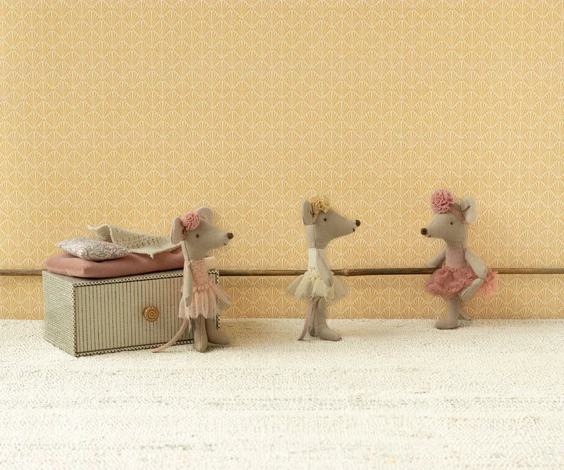 Maileg Dance Mouse Plush Toy for Daybed - Adorable Little Sister Gift for Kids | Perfect for Nursery Decor, Playtime & Collectibles