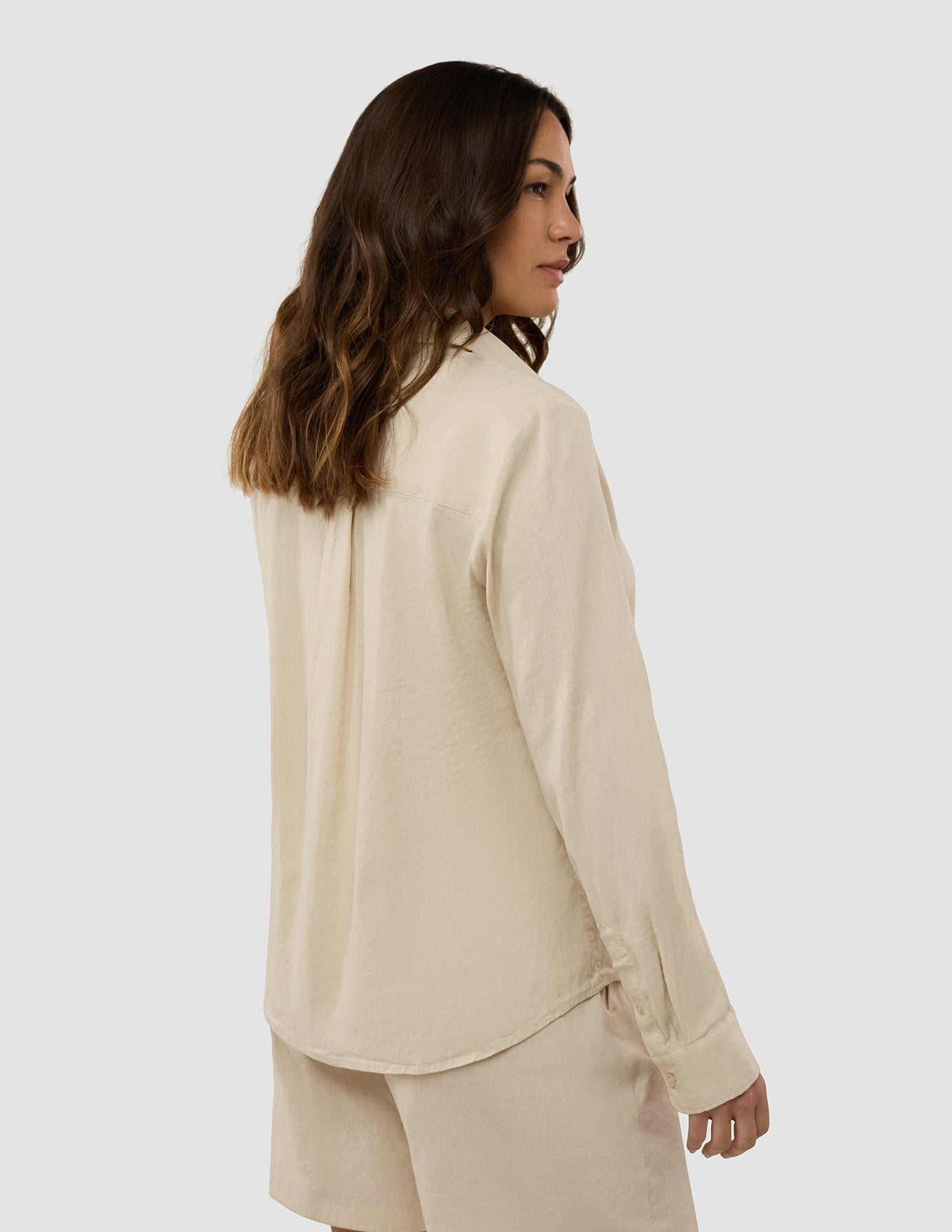 Women's Linen Shirt in Sandy Beige - Breathable Summer Blouse for Casual Outings & Beach Vacations
