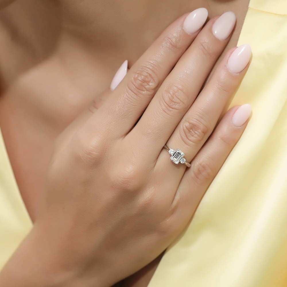 BERRICLE Sterling Silver 3-Stone Wedding & Engagement Ring Set - 1 Carat Emerald Cut Cubic Zirconia CZ for Women, Rhodium Plated Sizes 4-10 - Perfect for Proposals, Anniversaries & Special Occasions