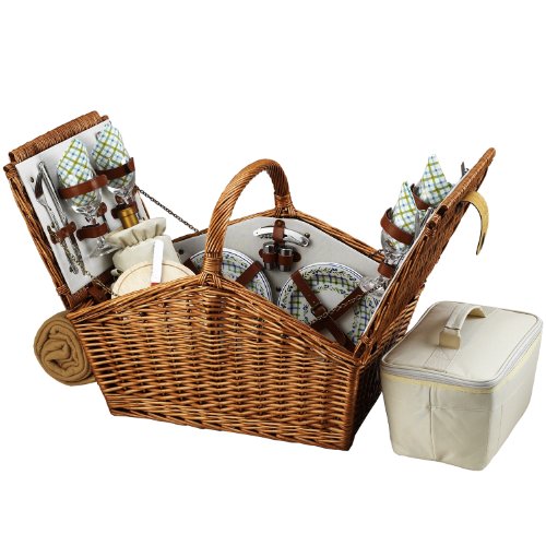 Wicker With Gazebo Plates/Napkins