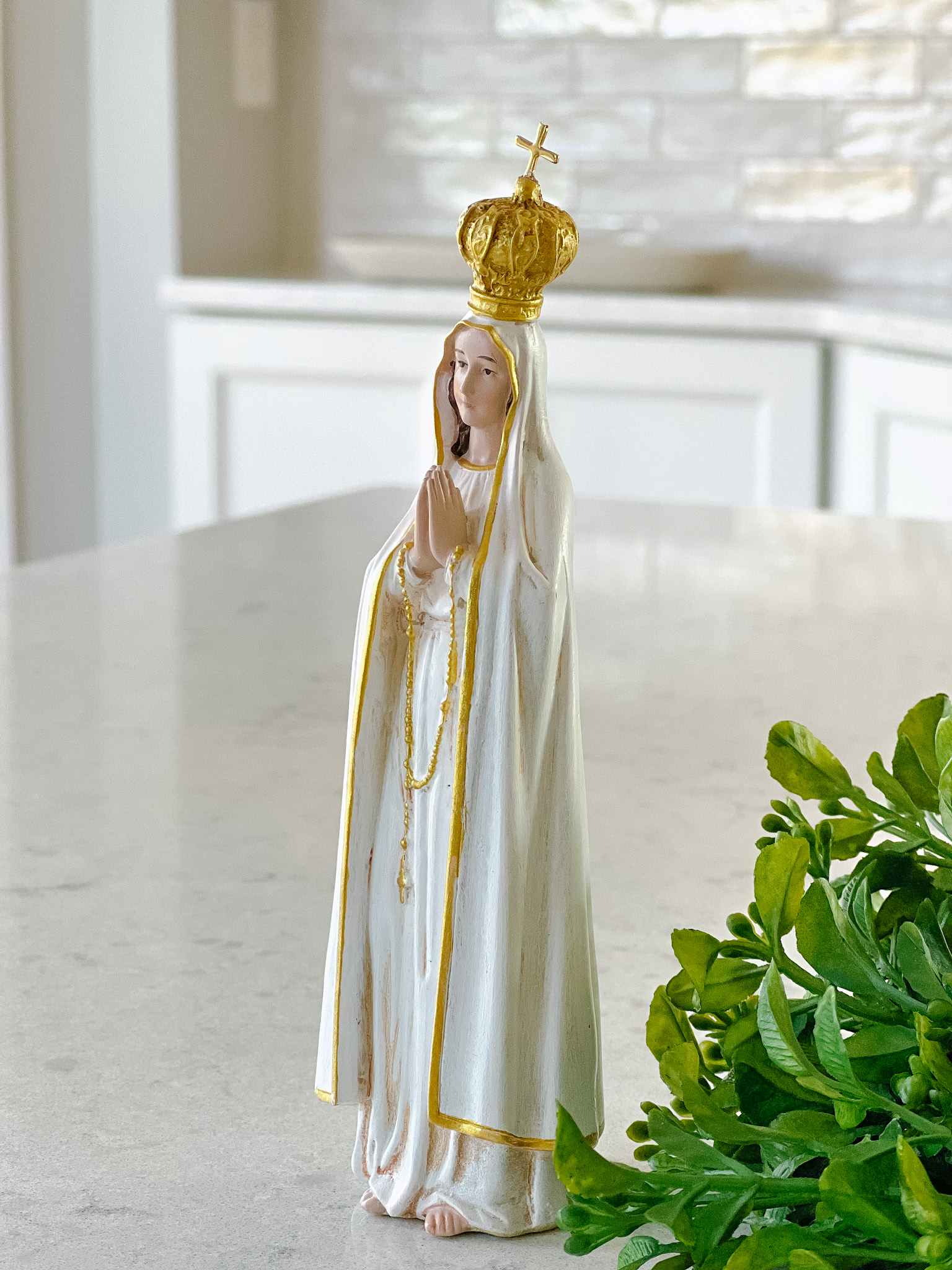 Our Lady of Fatima Statue - Handcrafted Religious Figurine for Home Altar, Prayer & Devotion - Perfect for Catholic Gifts, Church Decor & Spiritual Meditation