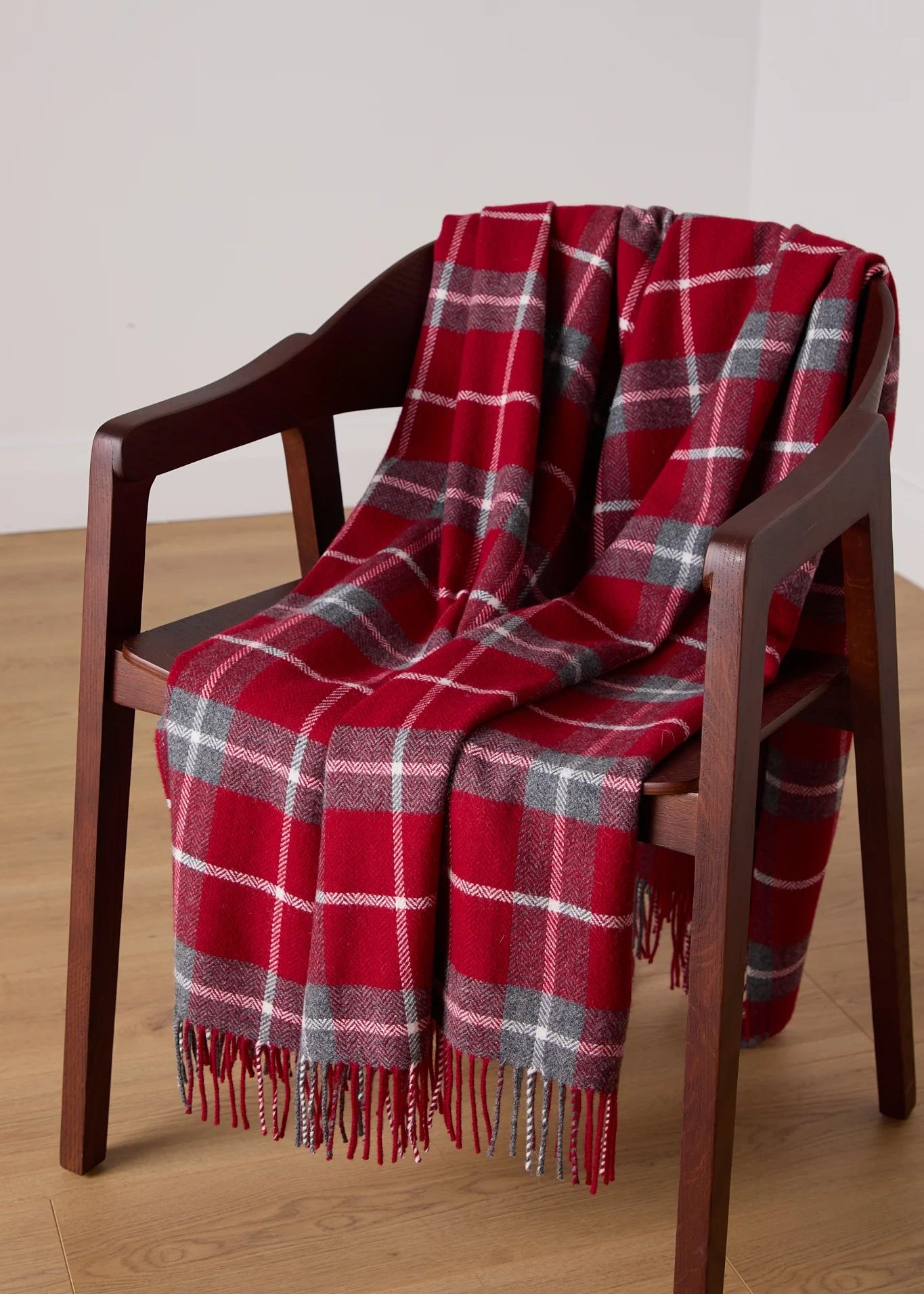Foxford Lambswool Throw Blanket - Soft Warm Ashford Grey Check Plaid Wool Blanket for Couch, Bed & Winter Cozy Nights