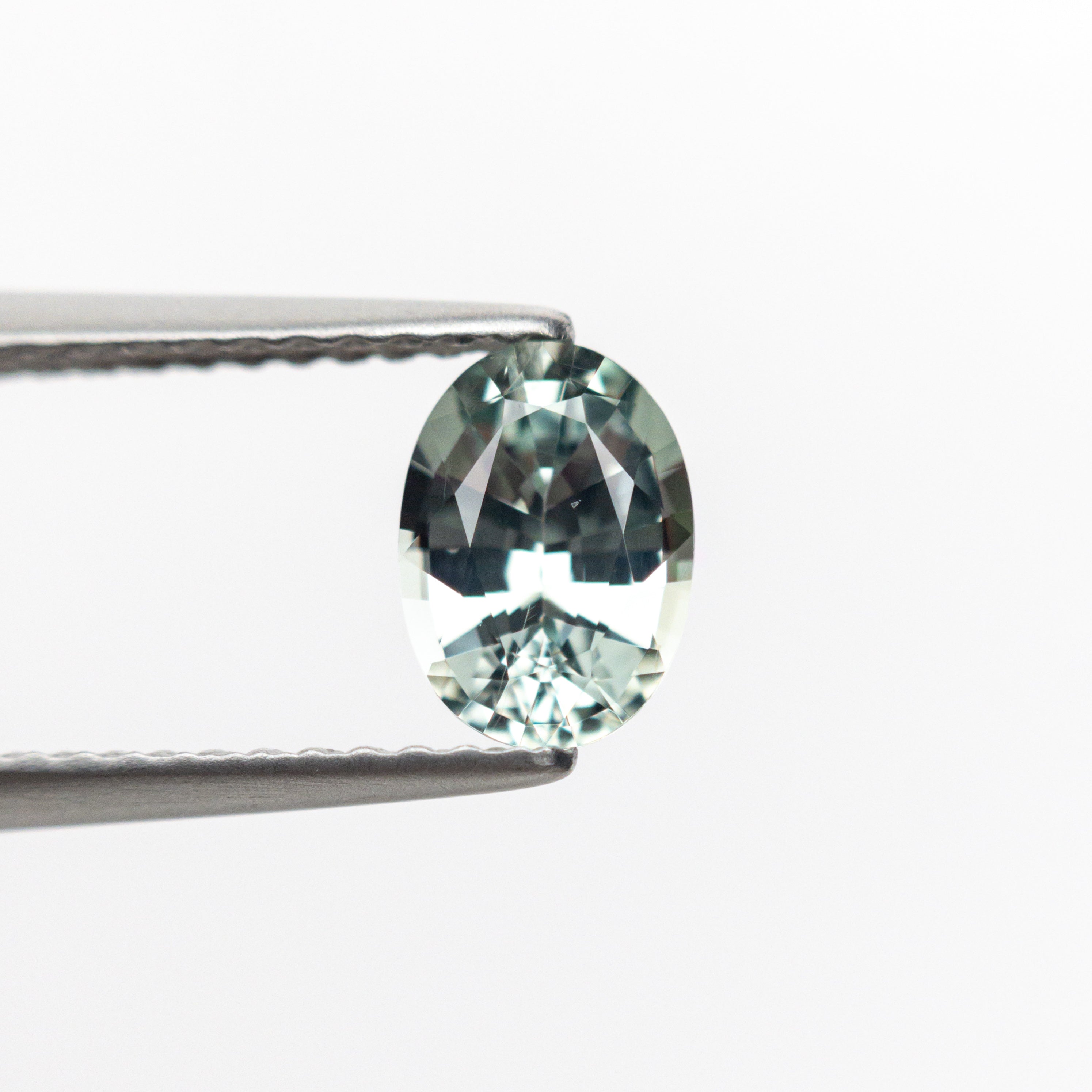 0.93ct Oval Brilliant Blue Sapphire Gemstone (6.88x5.01x3.37mm) - Natural Loose Stone for Jewelry Making, Engagement Rings & Fine Collections