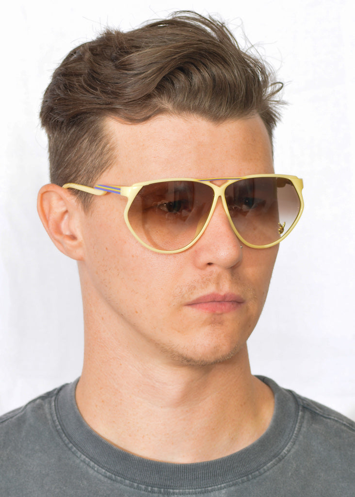 Playboy 4633 70 - Stylish Men's Sunglasses for Outdoor Activities, Driving & Fashion