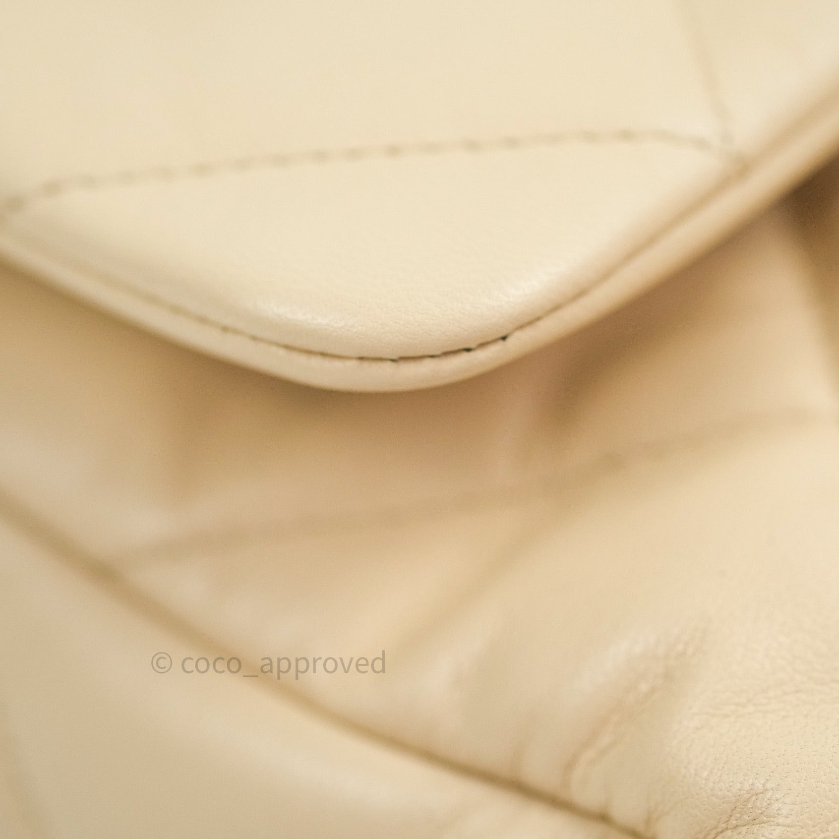 Chanel 19 Medium Flap Bag in Beige Lambskin Leather with Mixed Hardware - Luxury Designer Handbag for Women, Perfect for Work, Evening Events & Everyday Use