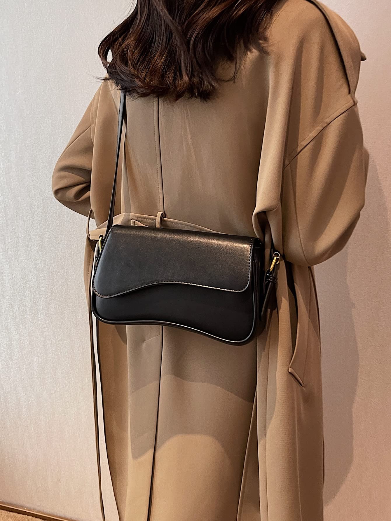 Verdusa Women's Genuine Leather Shoulder Bag - Trendy Hobo Crossbody Handbag with Y2K Saddle Flap Design - Perfect for Work, Travel & Evening Events
