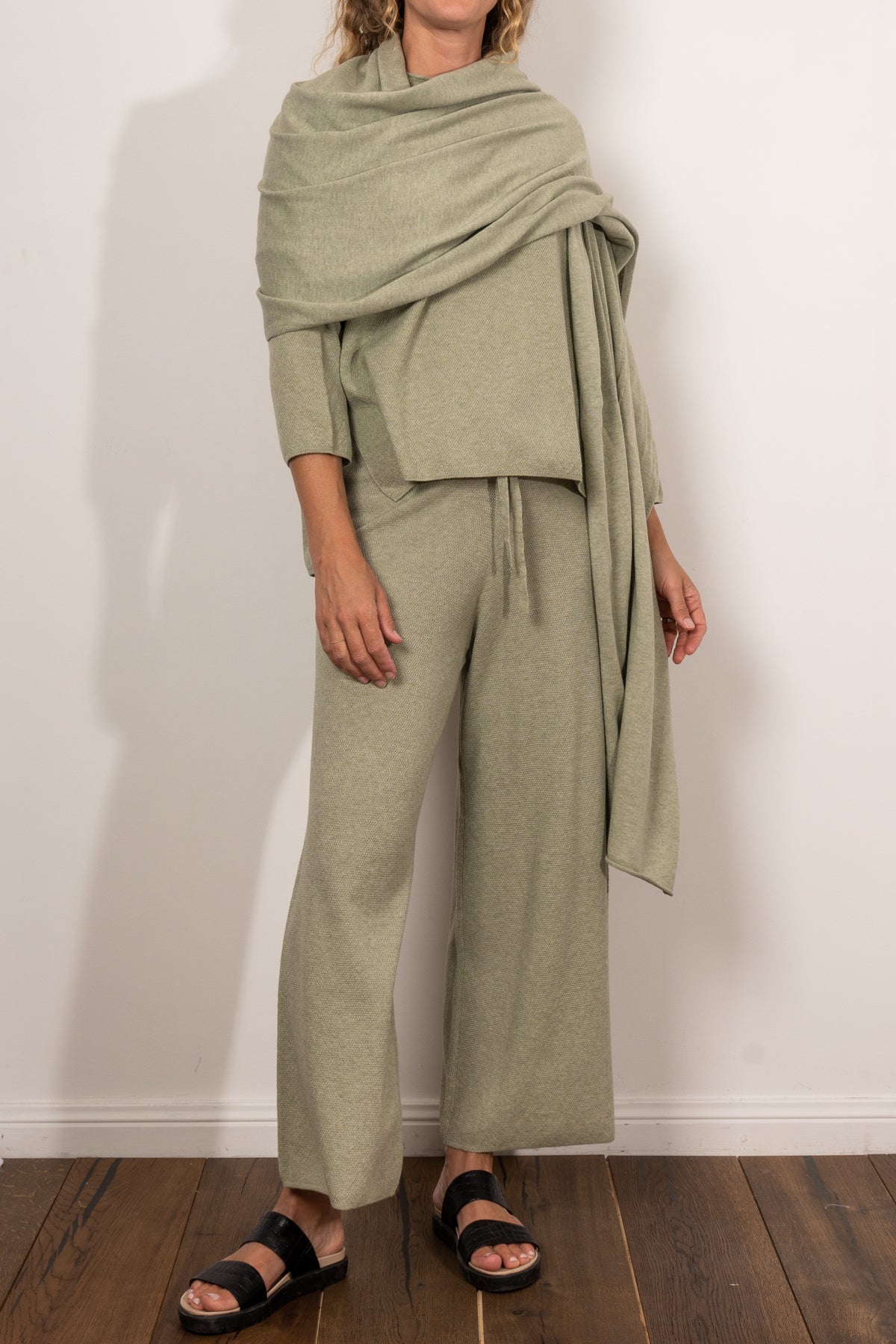 Premium Talamaya Merino Wool Wrap - Soft & Warm Winter Shawl for Women - Perfect for Cozy Evenings, Travel & Outdoor Adventures